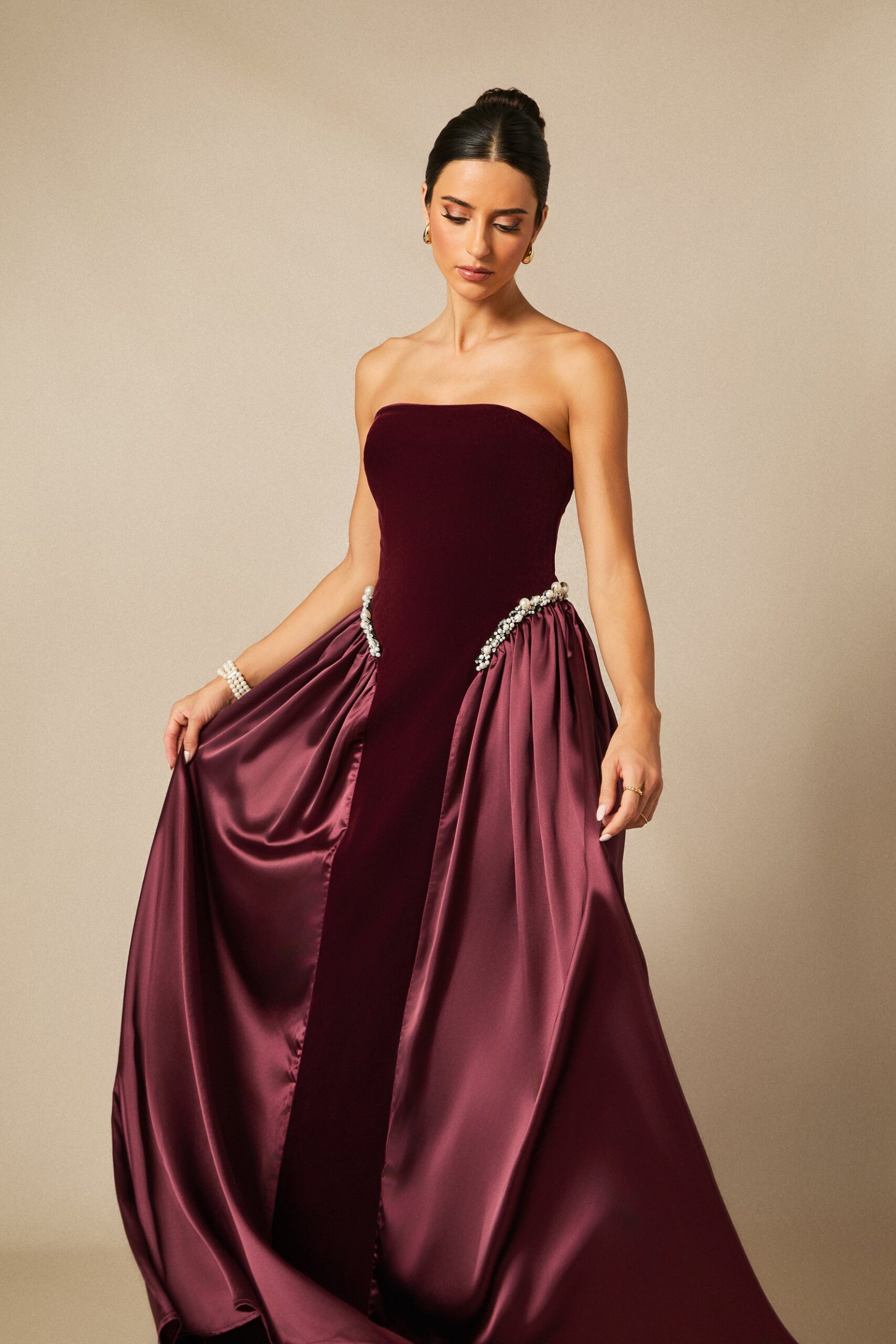 SAMANTHA BURGUNDY PEARL EMBROIDERED STRAPLESS MAXI DRESS
