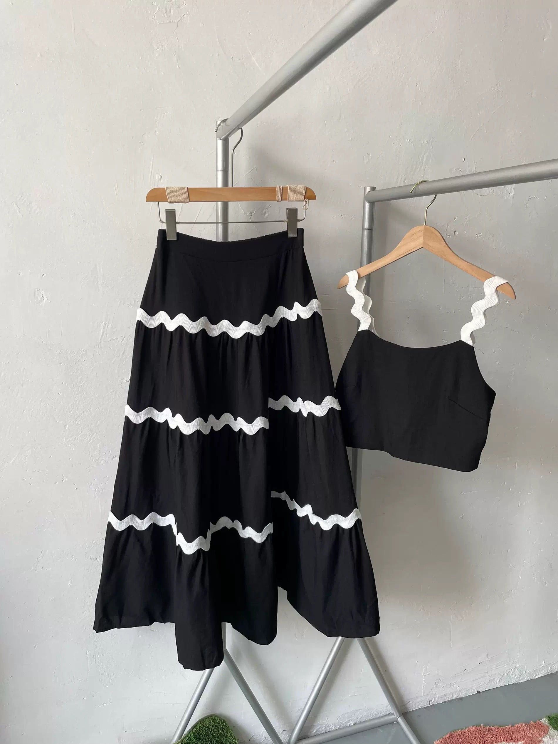 RIKKI RIC-RAC SKIRT SET - BLACK PARTY OUTFIT