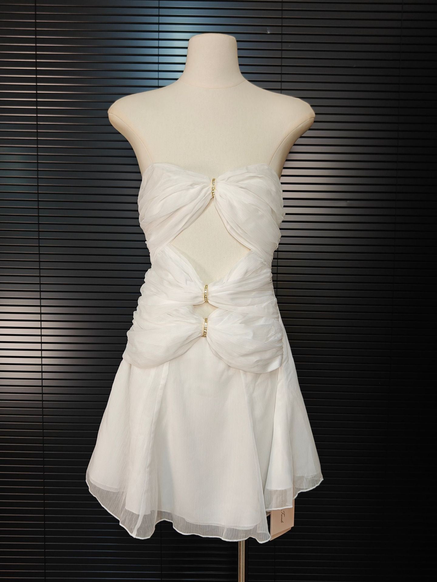 STRAPLESS WHITE CUTOUT MINI DRESS FOR PARTY