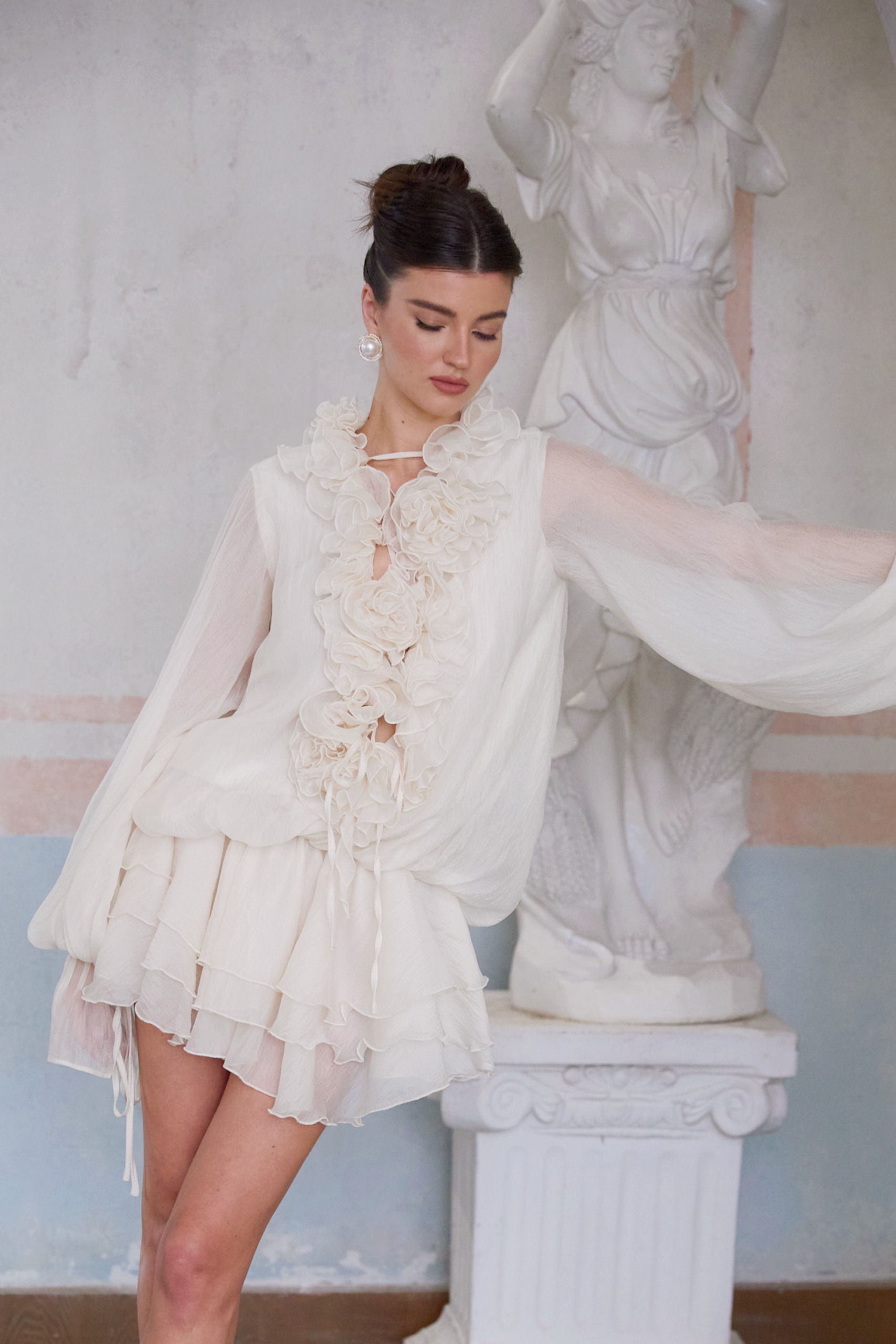 ZÉPHYRINE FLORAL APPLIQUÉ TIERED MINI DRESS NEUTRAL PARTY