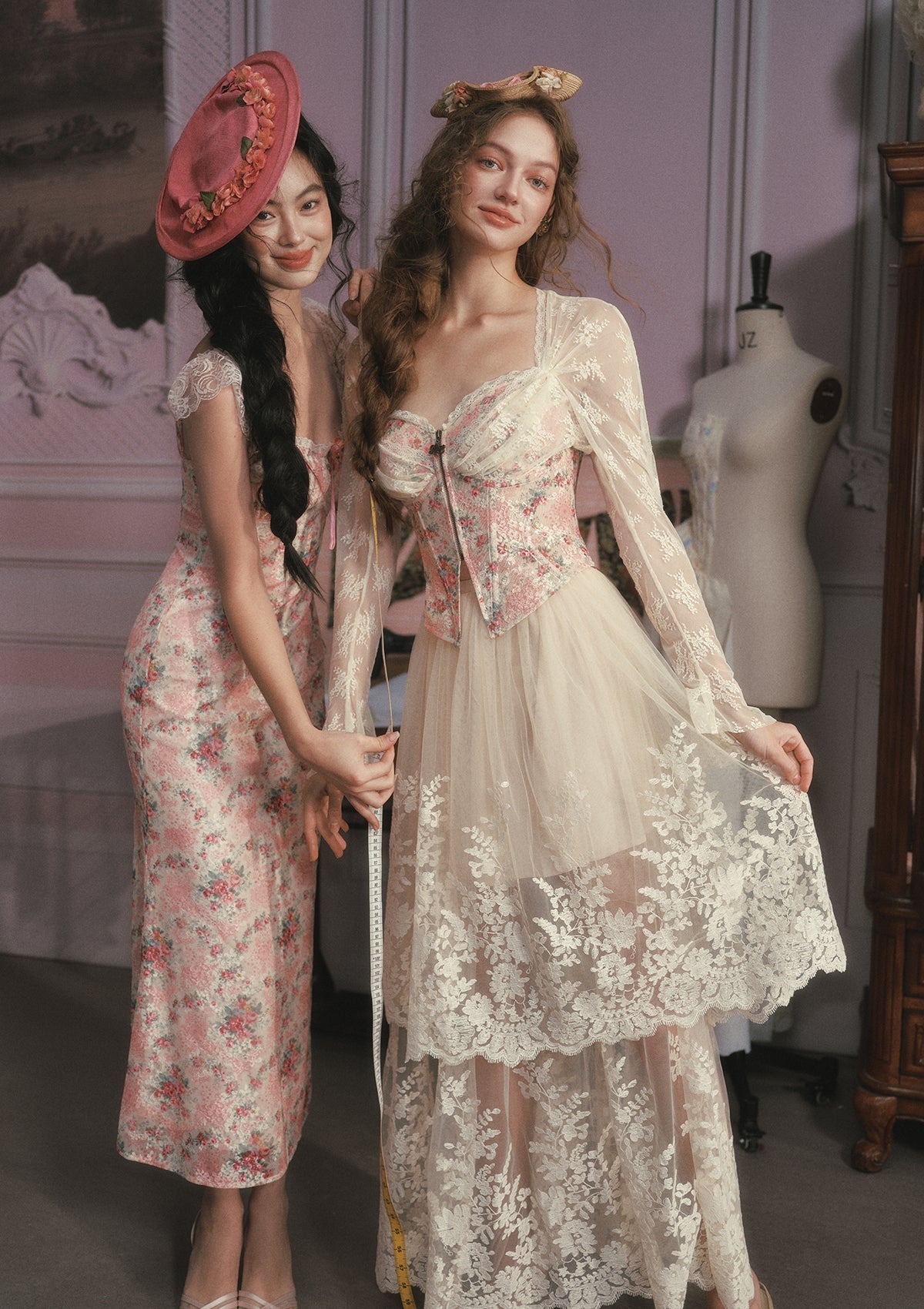 JULIE FLORAL LACE MIDI DRESS - PINK