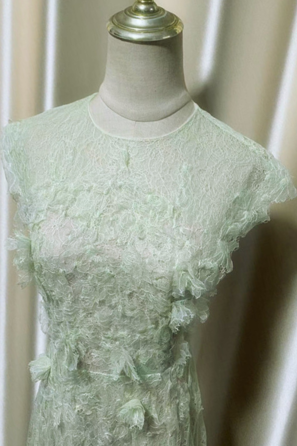 JENNIFER GREEN LACE FLOWER MAXI DRESS