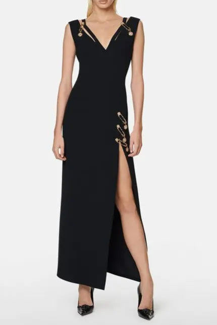 8d2c502d-559f-4946-8329-ce75e3770246 V-NECK PIN MAXI DRESS, BLACK, EVENING