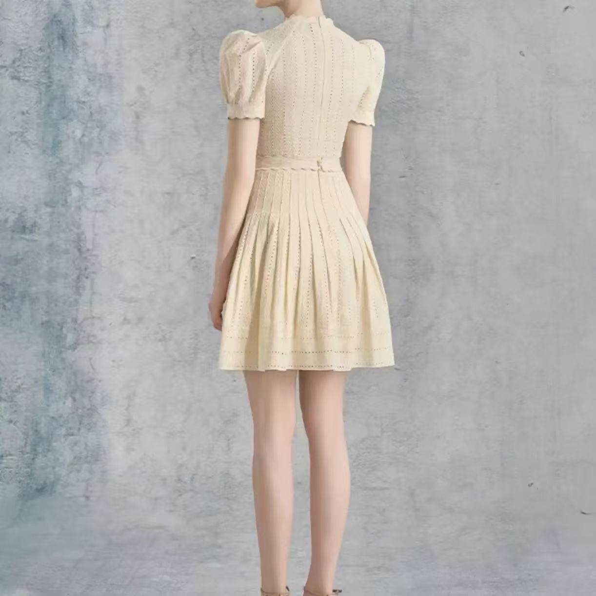 PLEATED V-NECK A-LINE SKIRT WITH FLORAL WAIST