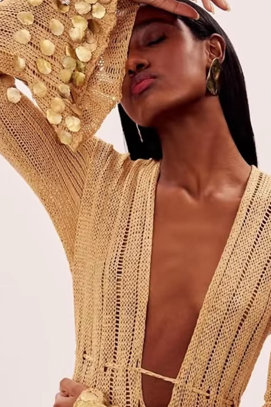 ELMA GOLDEN AURA V-NECK KNIT MAXI DRESS