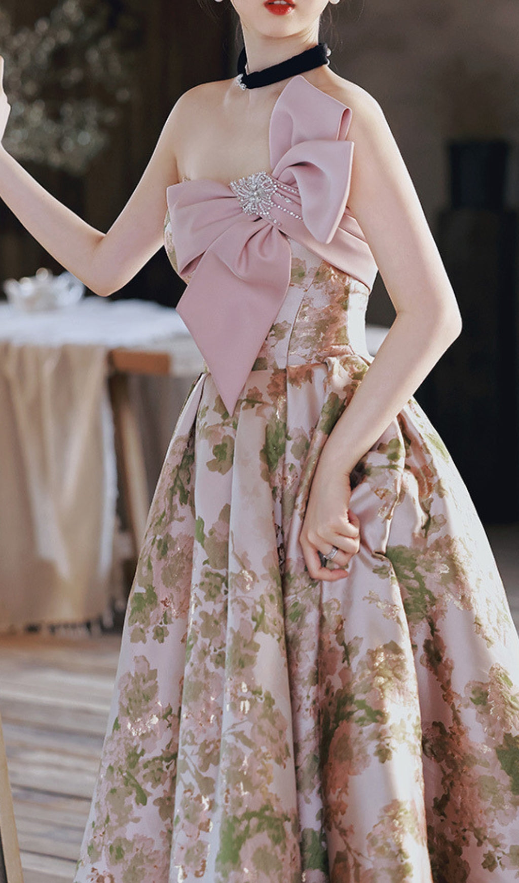 PINK BOW STRAPLESS FLORAL MIDI DRESS