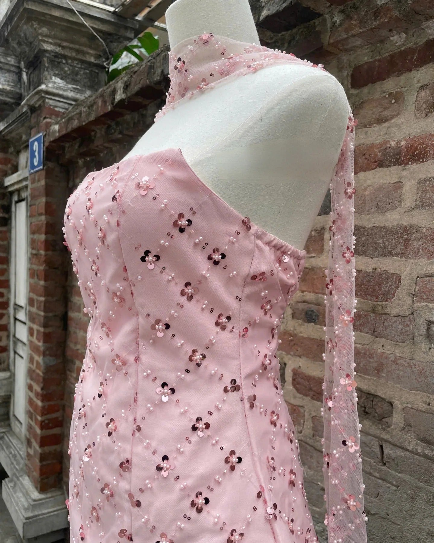 ALBERTA STRAPLESS SEQUIN PEARL MINI DRESS PINK