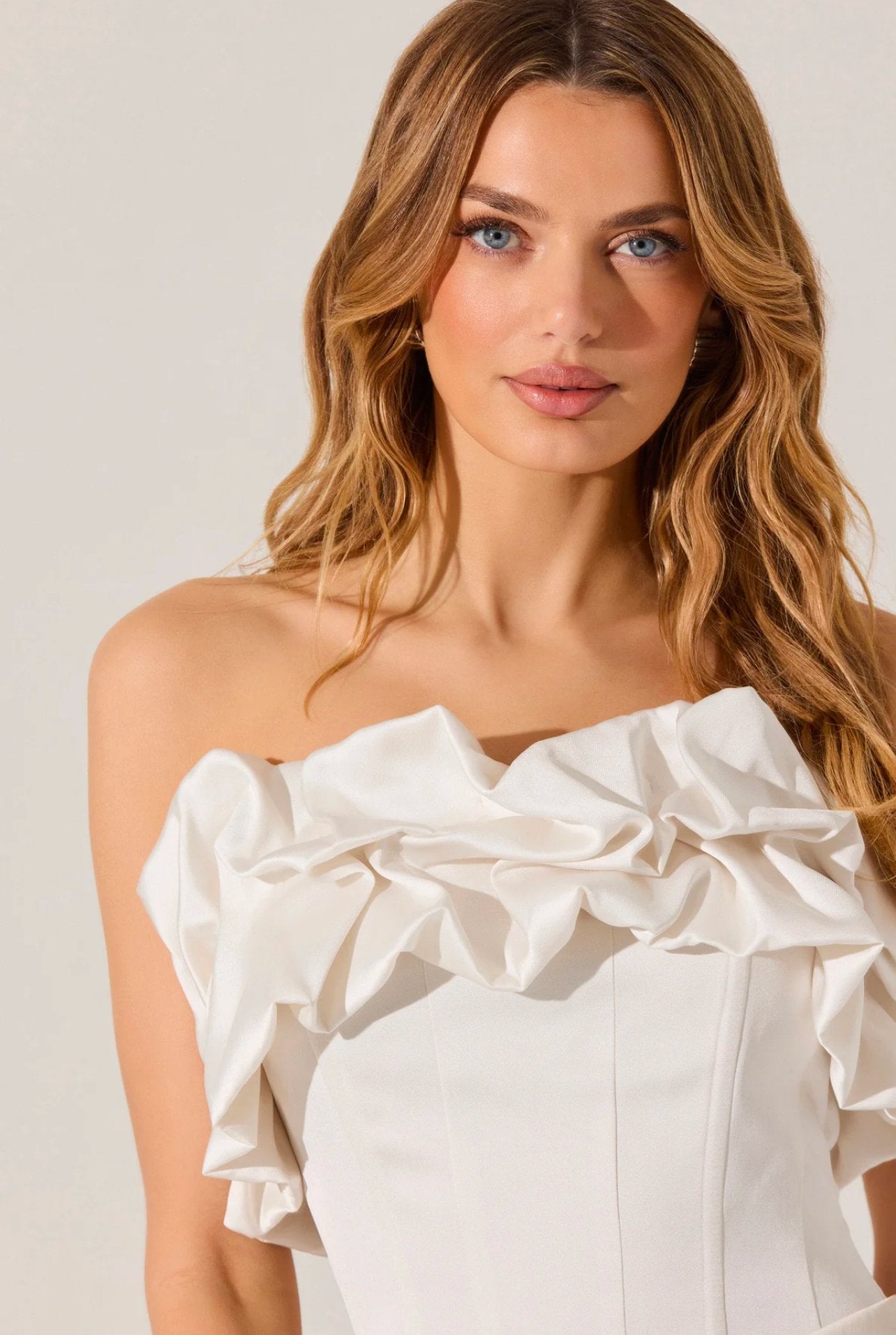 SARAHI TOP | ELEGANT SILHOUETTE FOR FORMAL OCCASIONS
