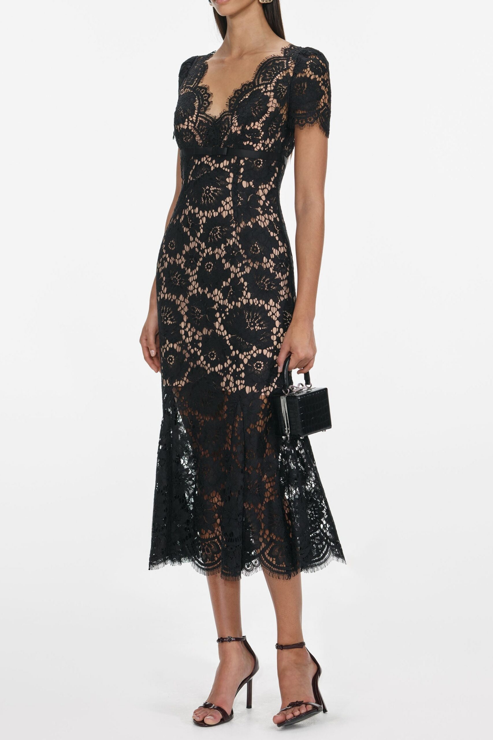 BLACK MIDI DRESS WITH FLORAL LACE DETAIL