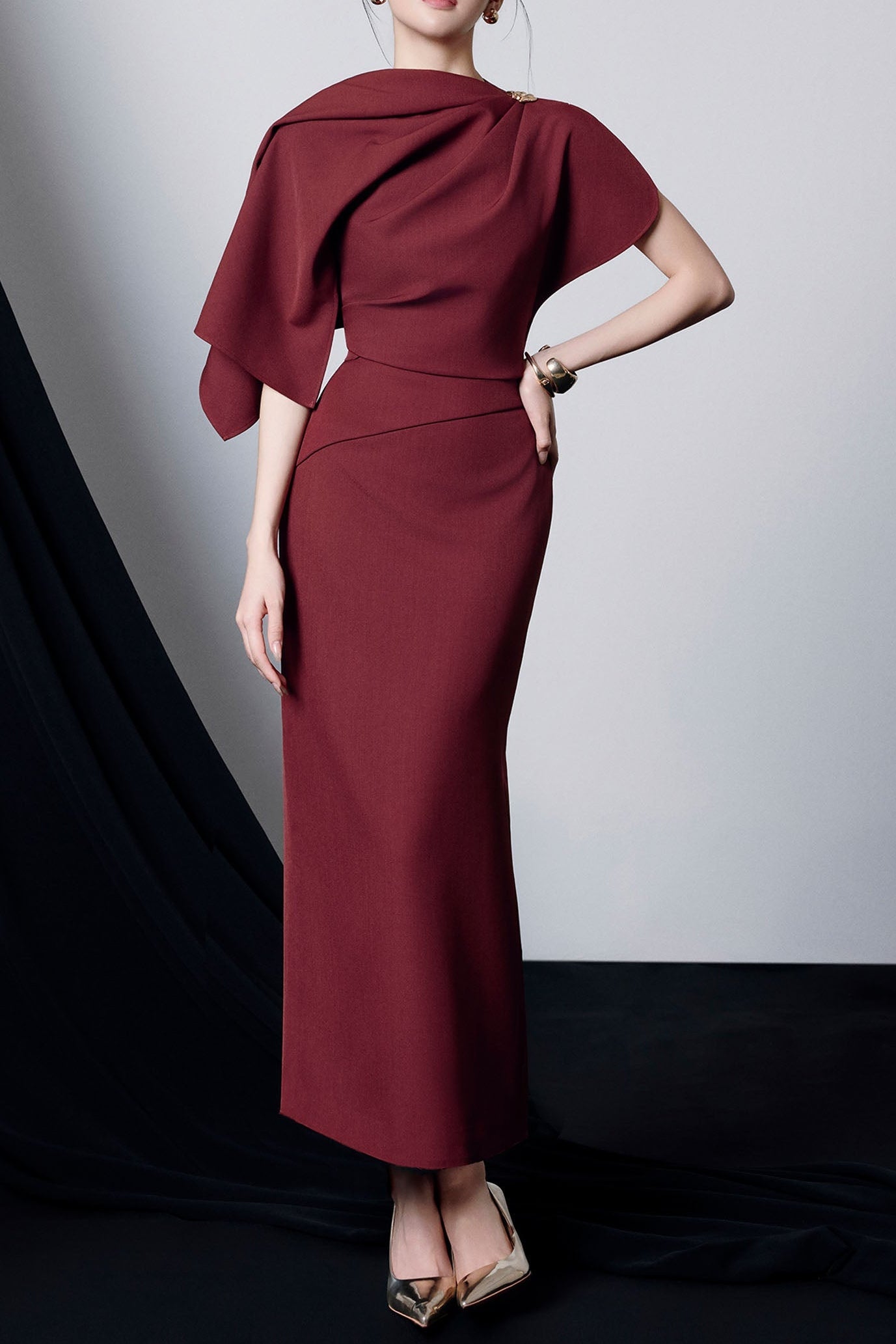 Agnes_Asymmetric_Sleeve_Draped_Midi_Dress_1_by_MEAN_BLVD GENEVIEVE ASYMMETRIC SLEEVE DRAPED MIDI DRESS BURGUNDY