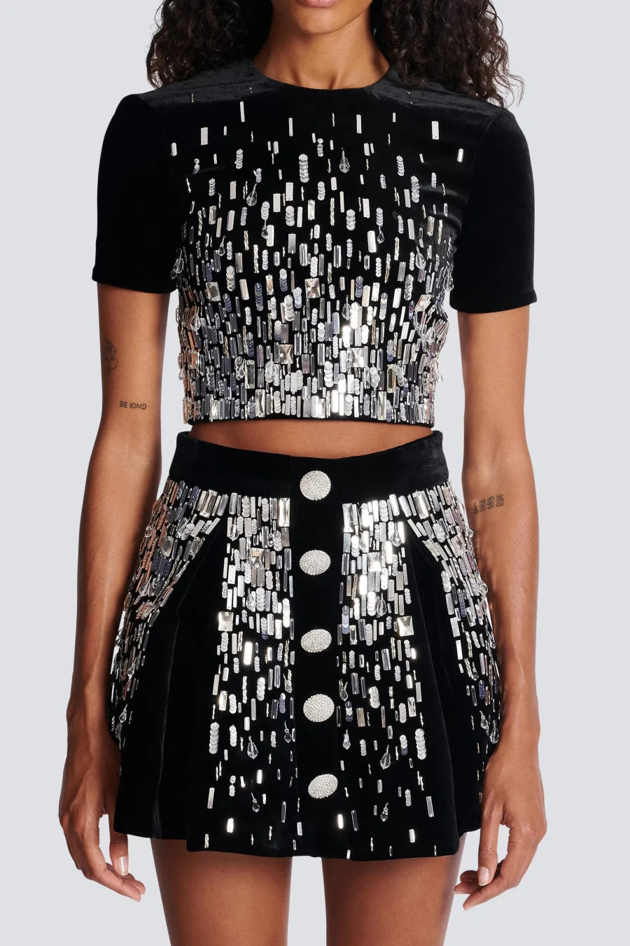 AILKA SEQUIN VELVET SET FOR EVENING