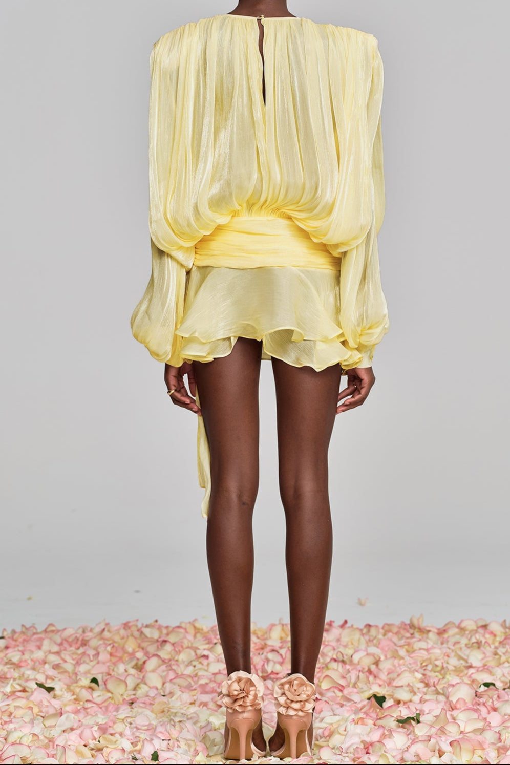 BALLOON SLEEVE RUCHED MINI DRESS IN YELLOW