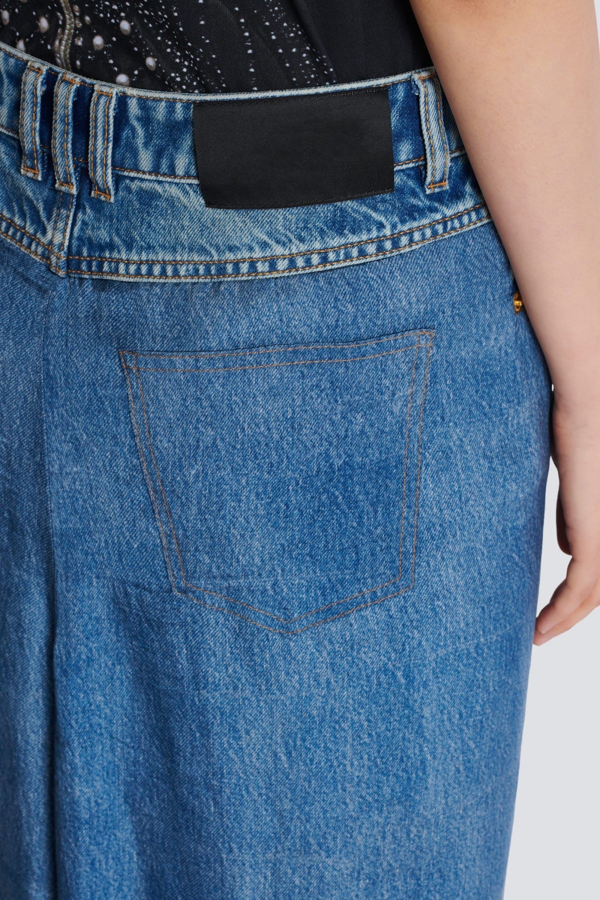 AUSTYN DRAPED SKIRT JEANS, FIGURE-HUGGING STREET STYLE