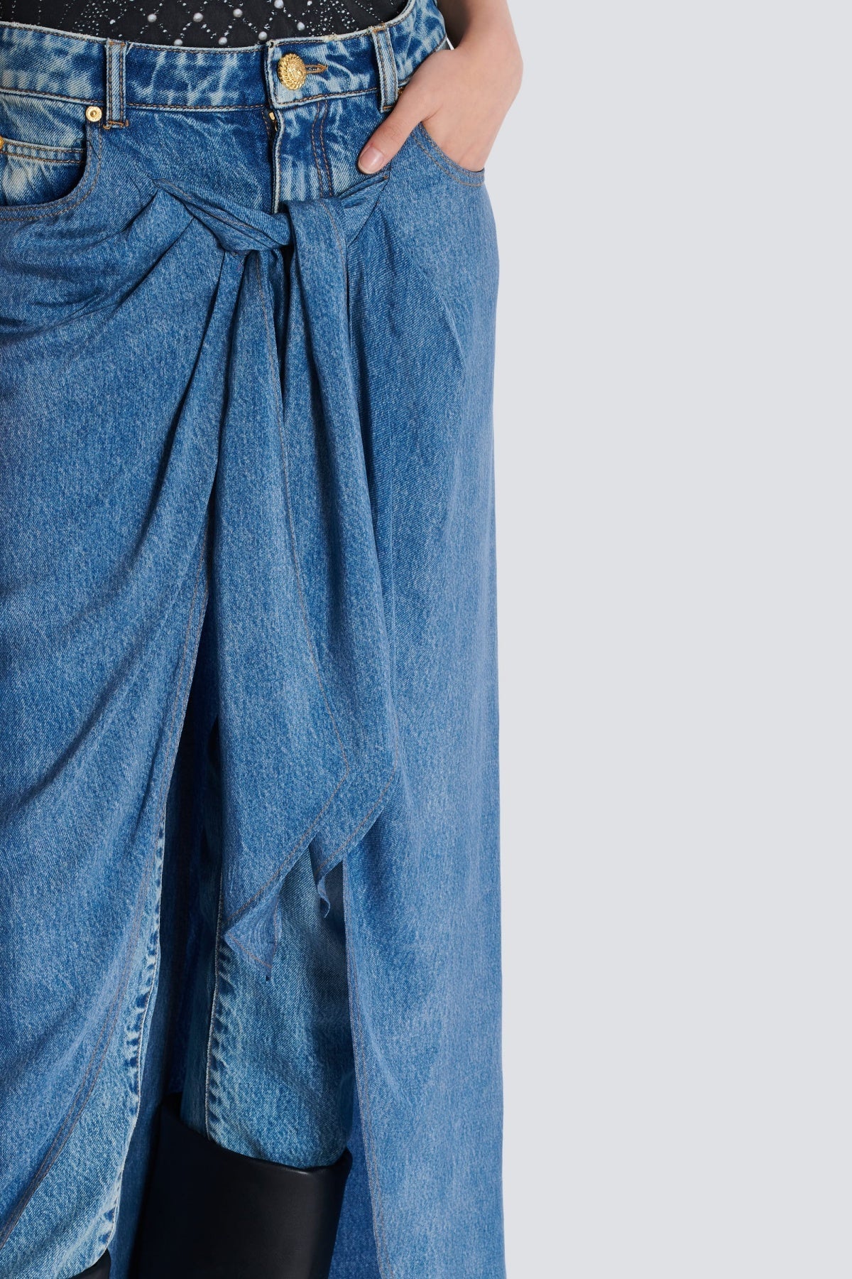 AUSTYN DRAPED SKIRT JEANS, FIGURE-HUGGING STREET STYLE