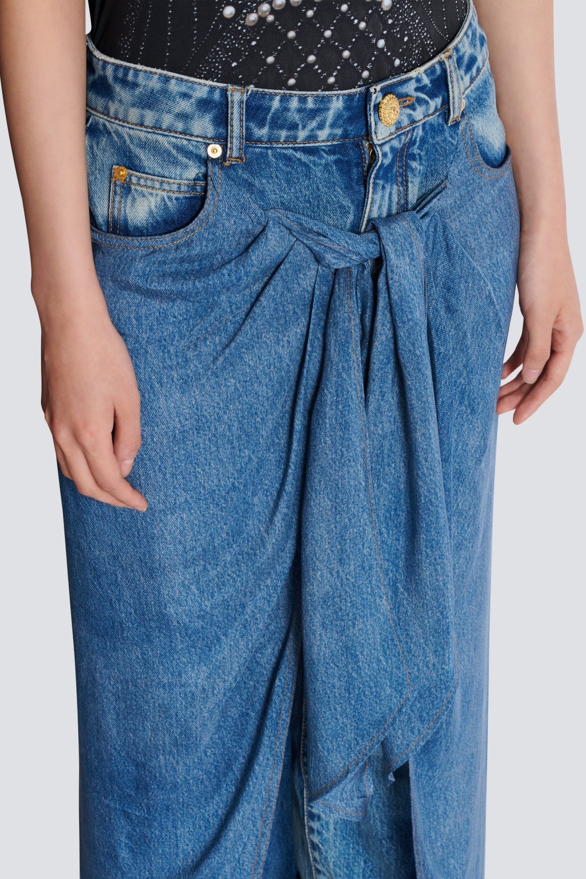 AUSTYN DRAPED SKIRT JEANS, FIGURE-HUGGING STREET STYLE
