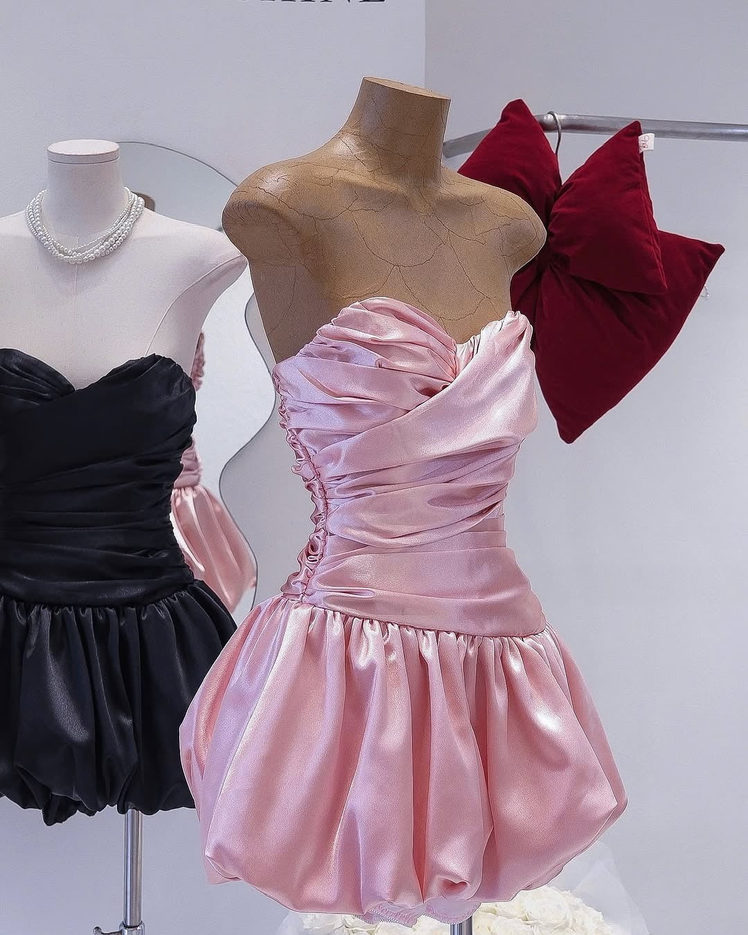 BALLOON DRAPED STRAPLESS PINK MINI DRESS