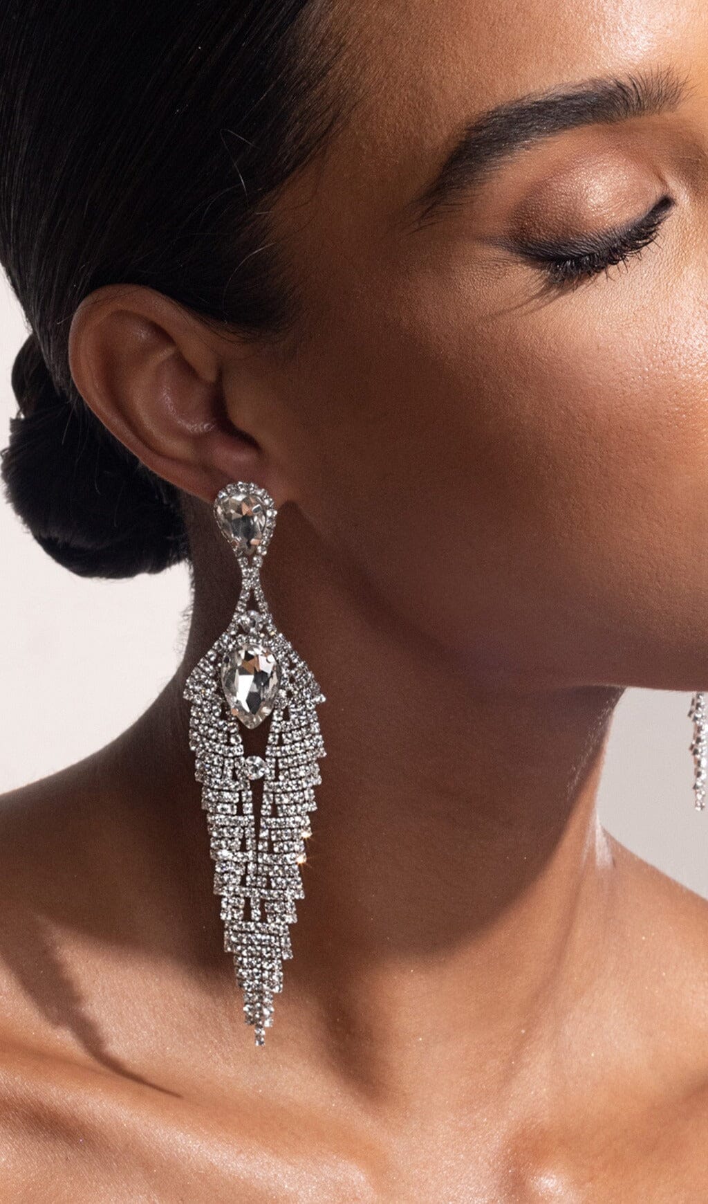 SILVER TEARDROP TASSEL DROP EARRINGS - GLAM EVENT