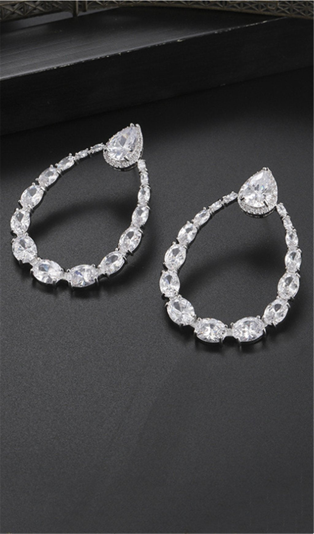 DROP-SHAPED ZIRCON EARRINGS FOR WEDDING PARTY