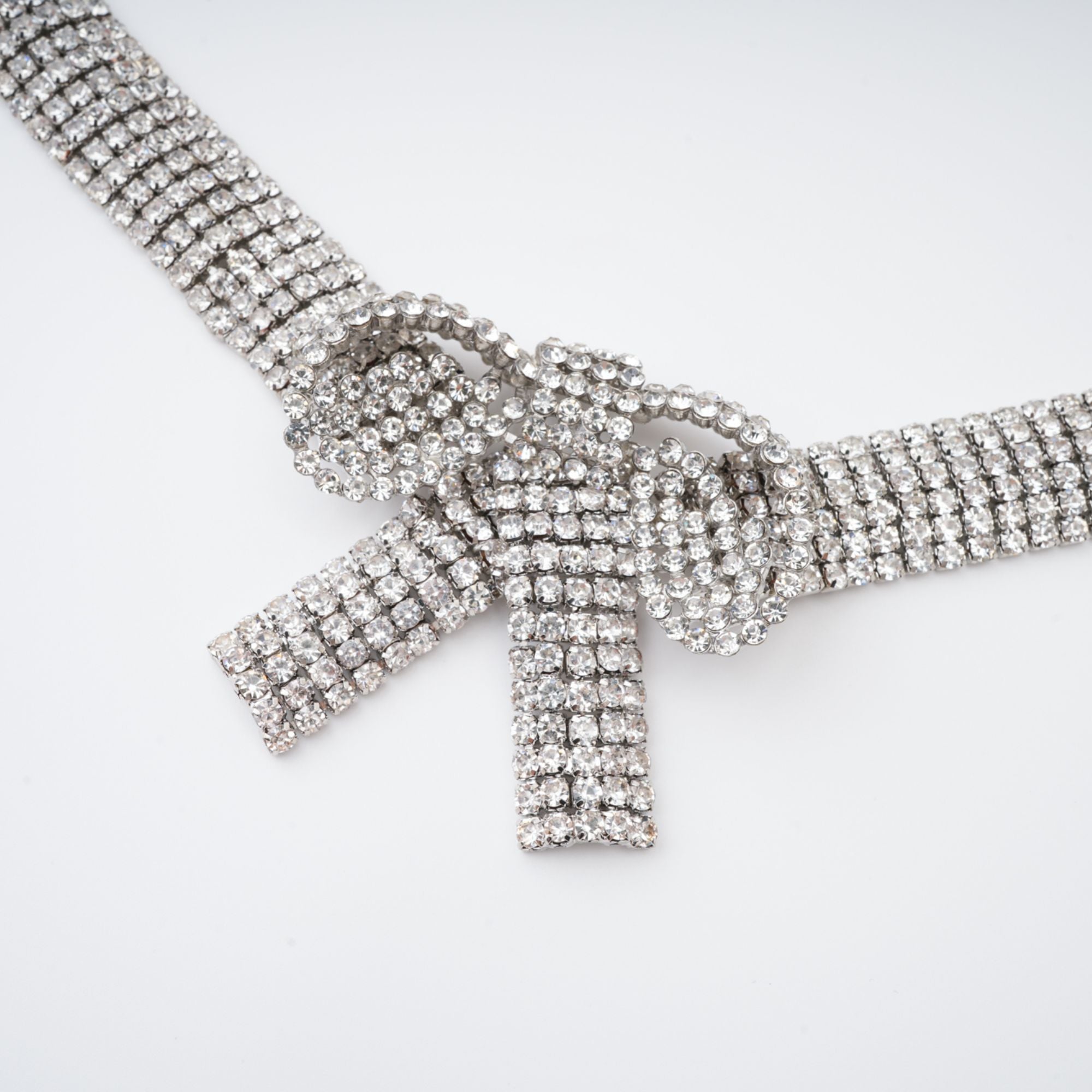 LARIA CRYSTAL BOW NECKLACE FOR WEDDING PARTY