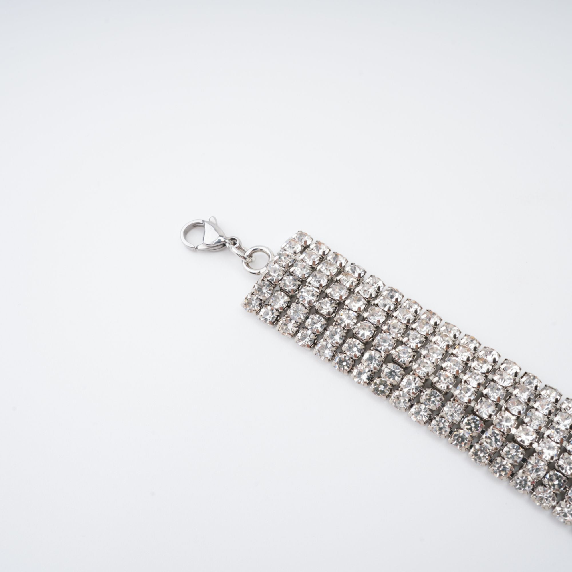 LARIA CRYSTAL BOW NECKLACE FOR WEDDING PARTY