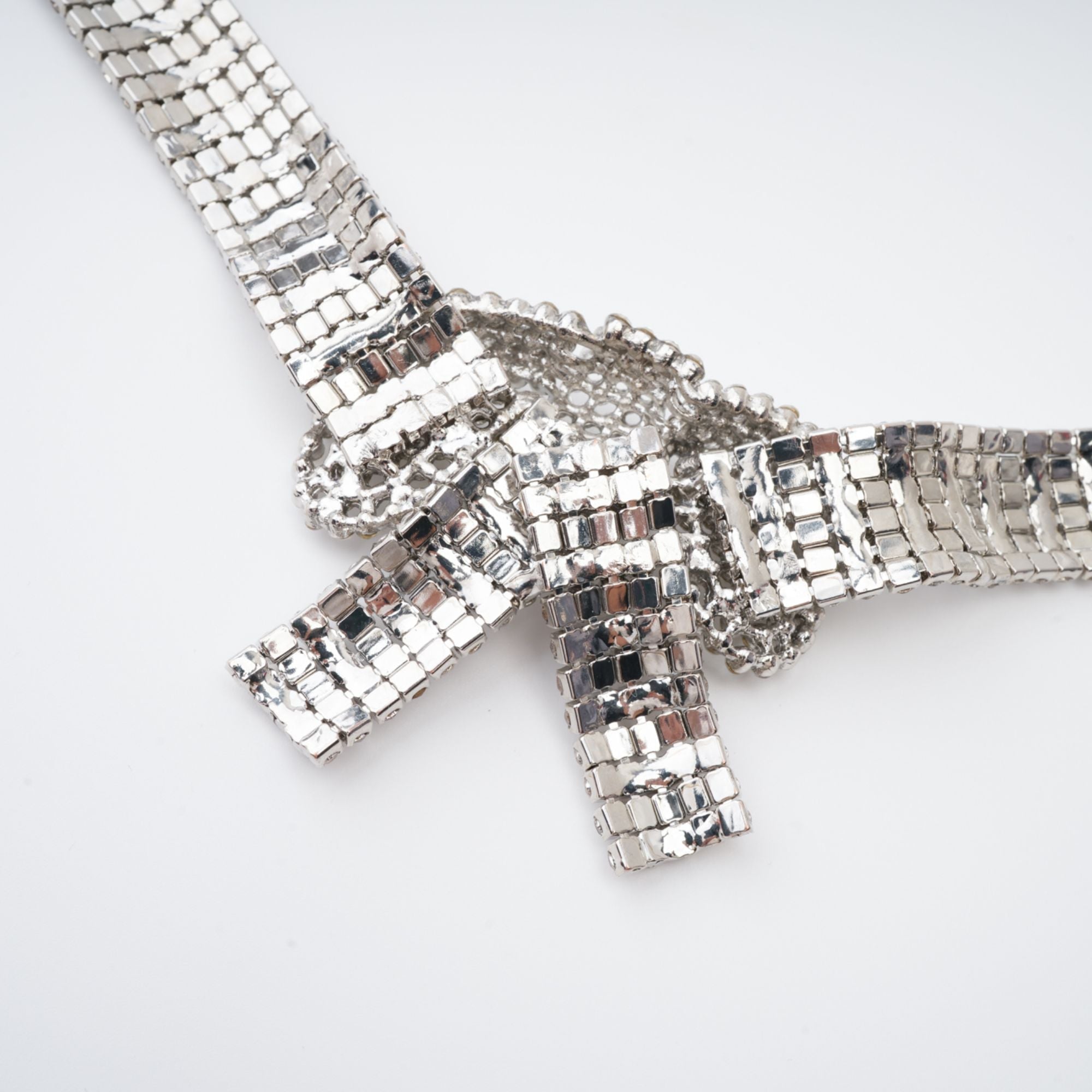 LARIA CRYSTAL BOW NECKLACE FOR WEDDING PARTY