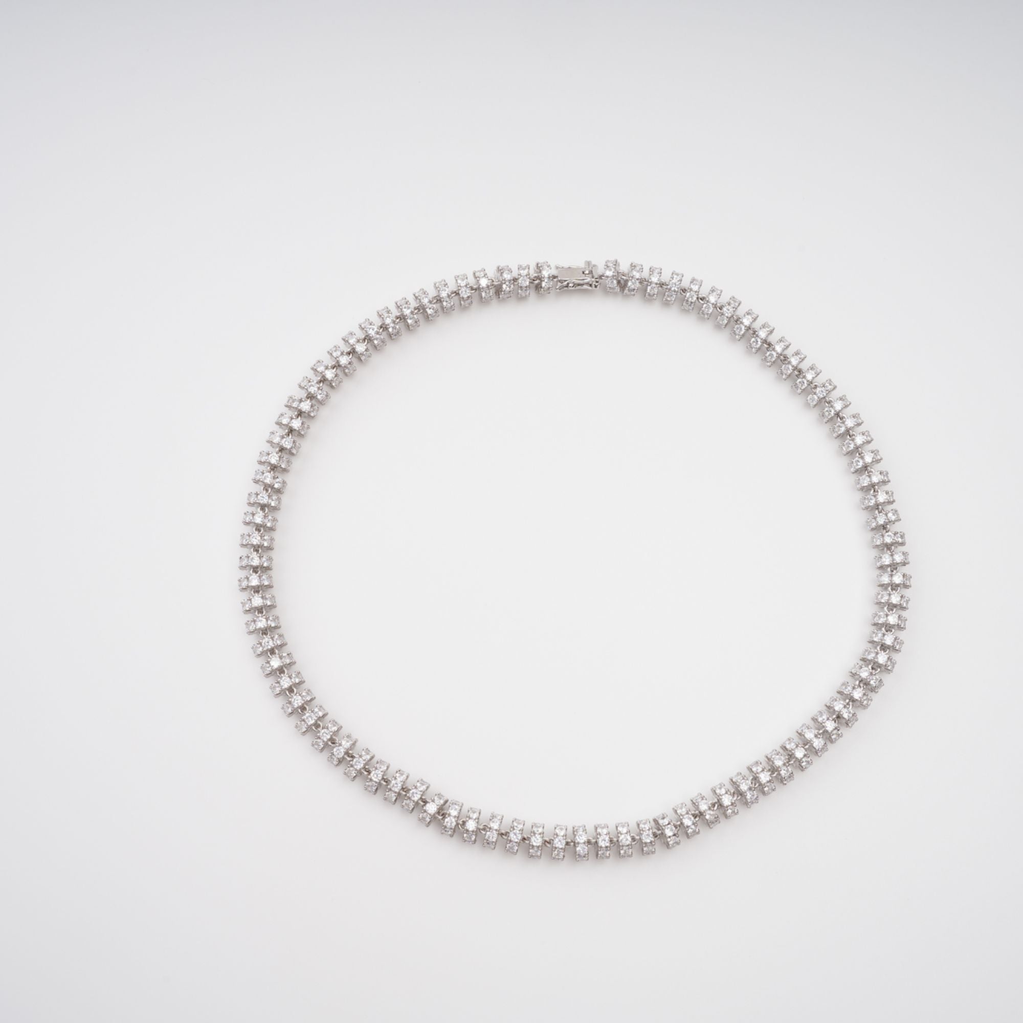 SILVER CRYSTAL STATEMENT NECKLACE FOR EVENING
