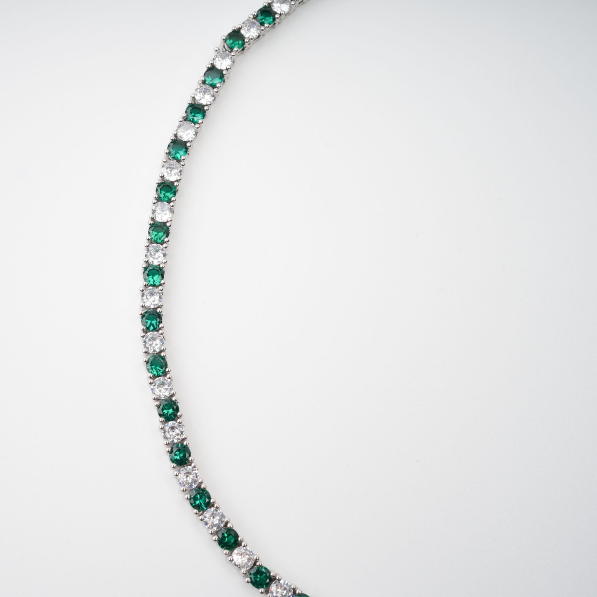 GREEN CRYSTAL EMBELLISHED NECKLACE FOR EVENING