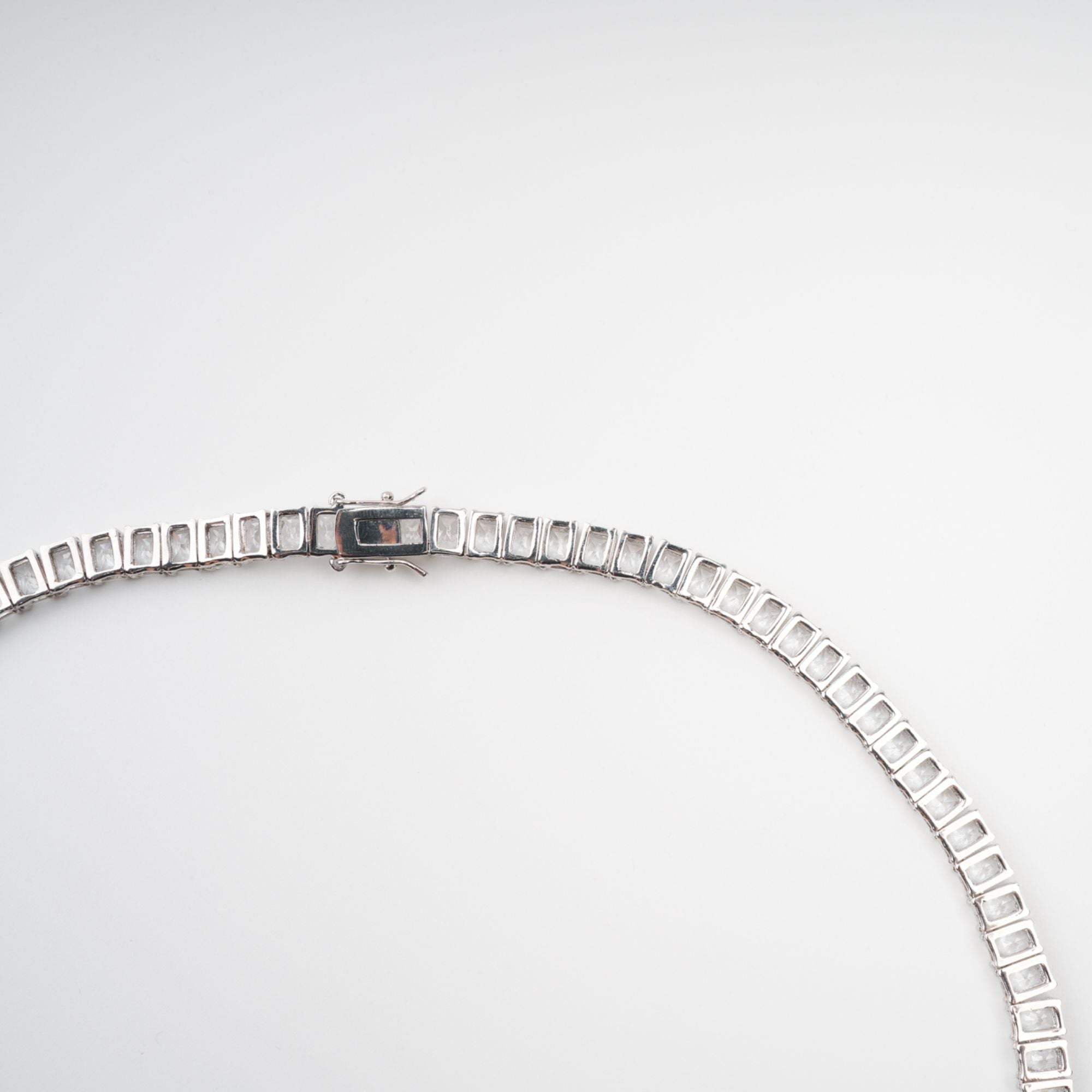 FLORENCE SILVER CRYSTAL STATEMENT NECKLACE