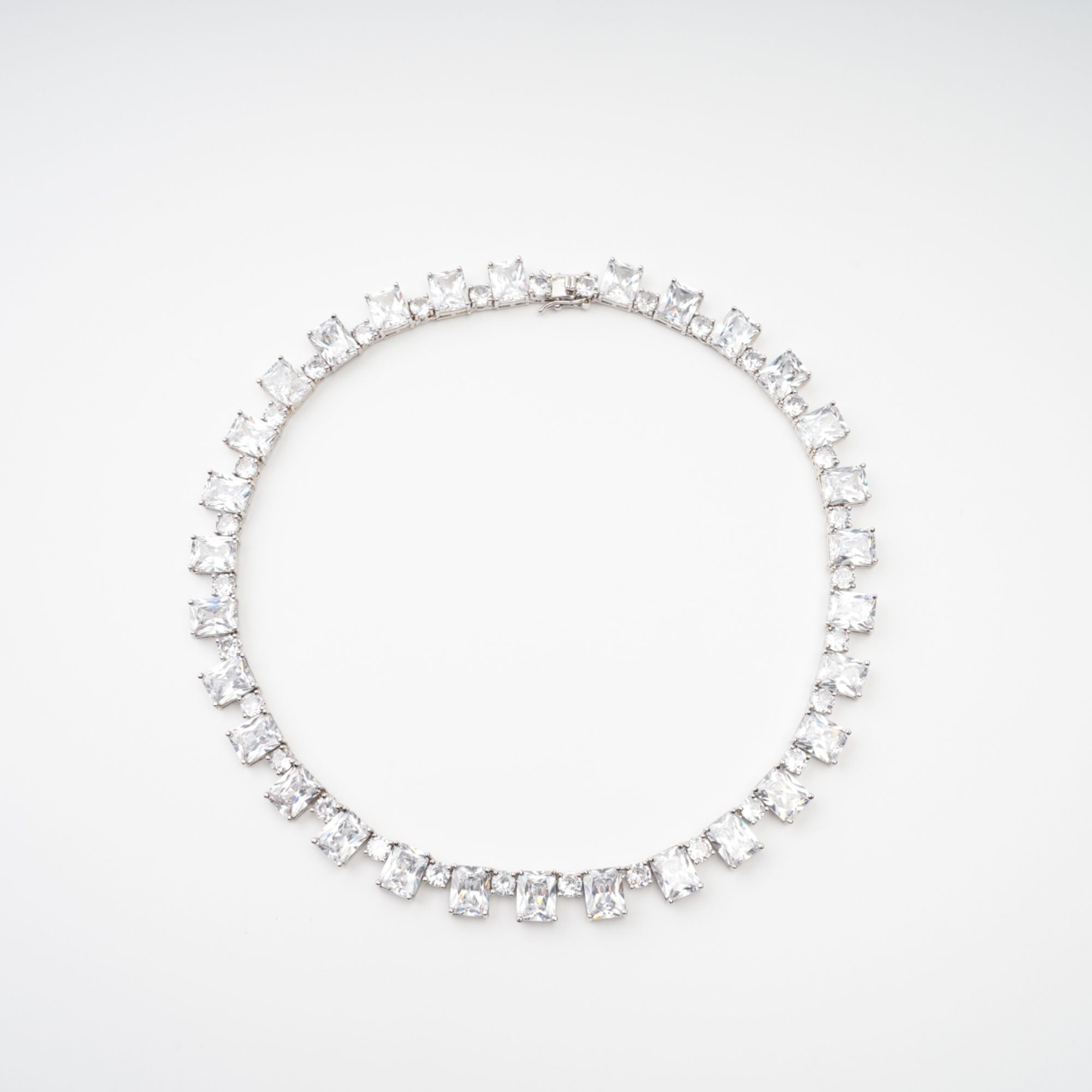DSC01661_f81f77d0-739e-4c35-828f-756344587c2f SILVER CRYSTAL NECKLACE FOR WEDDING PARTY GLAM
