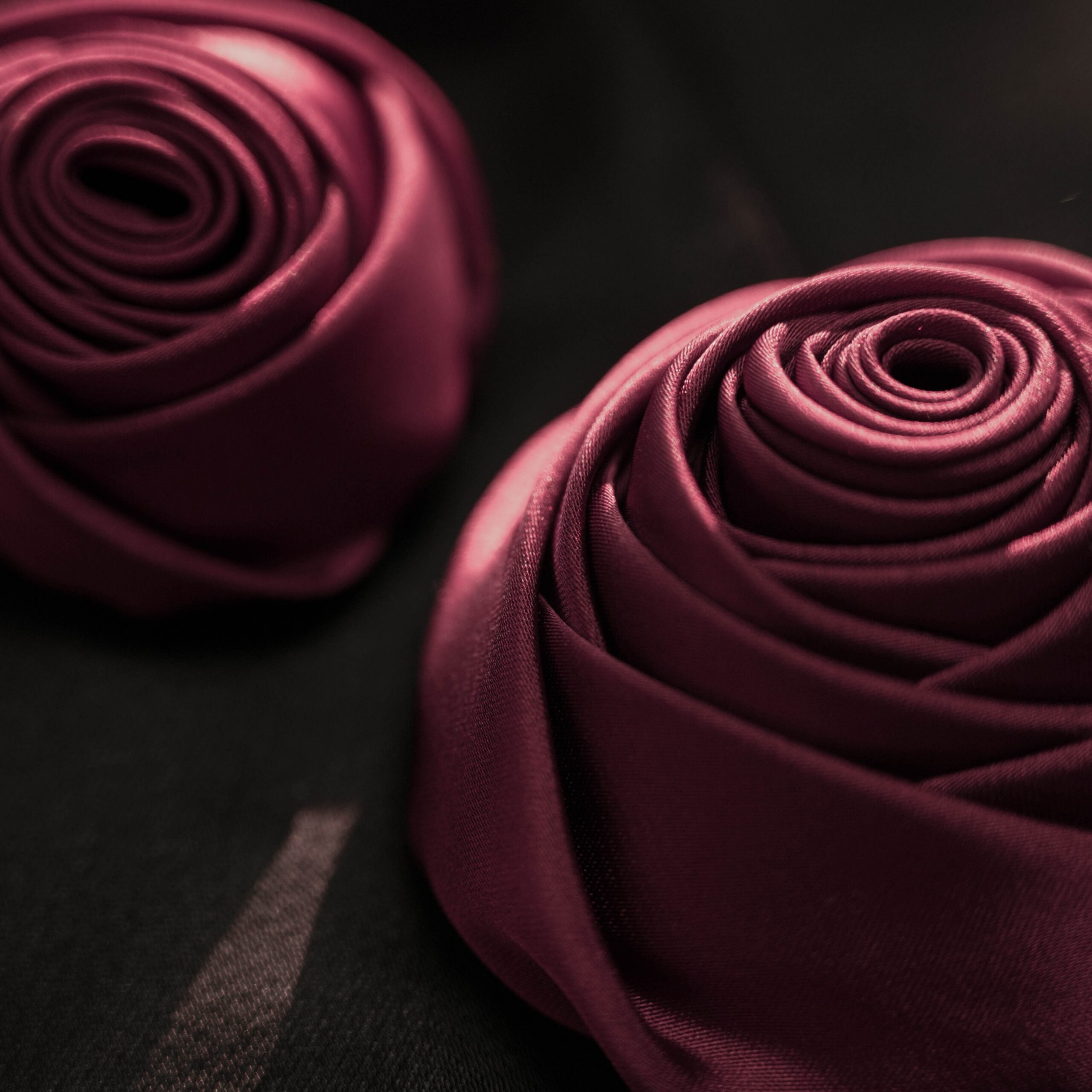 ELEGANT BURGUNDY FLORAL BLACK SATIN MINI DRESS