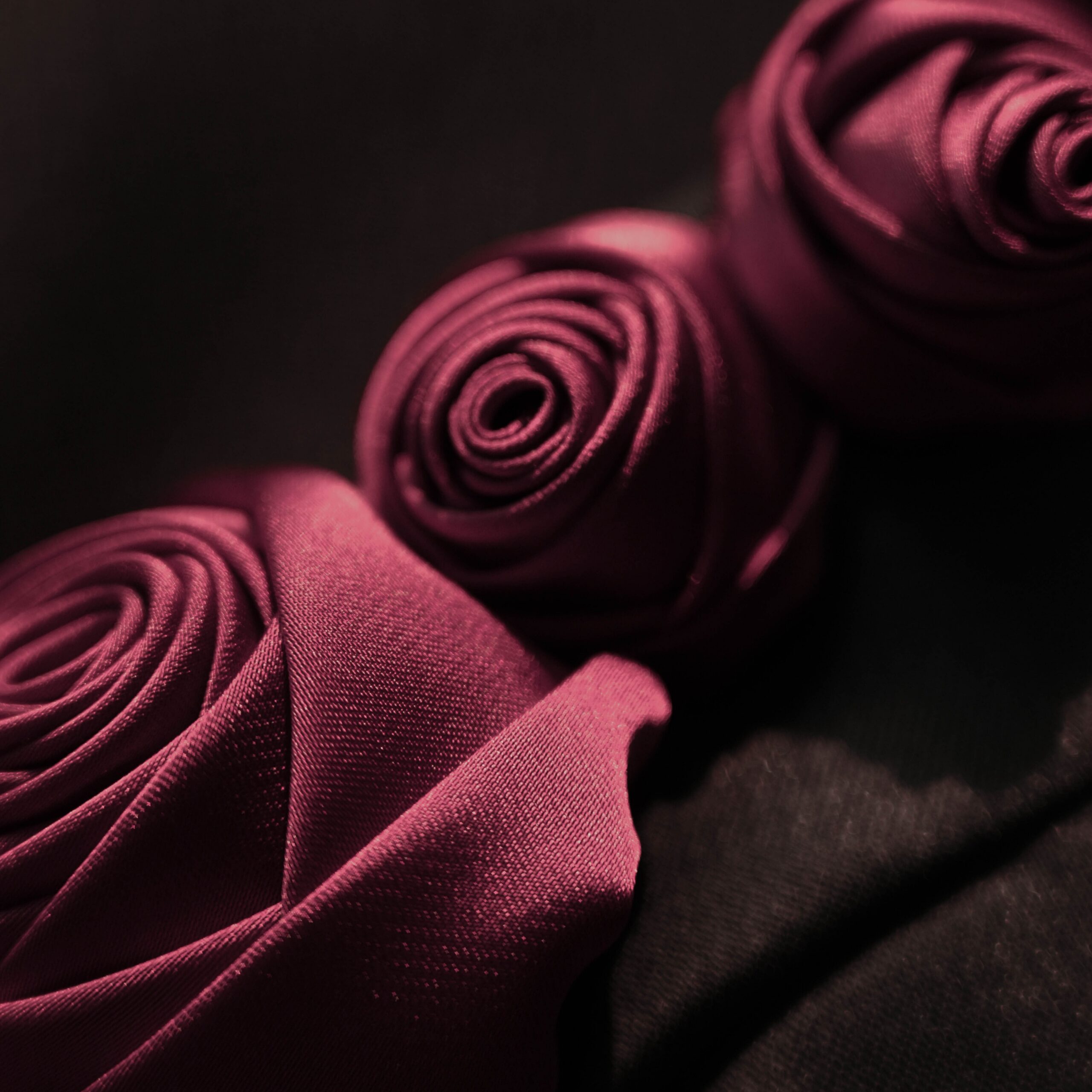 ELEGANT BURGUNDY FLORAL BLACK SATIN MINI DRESS