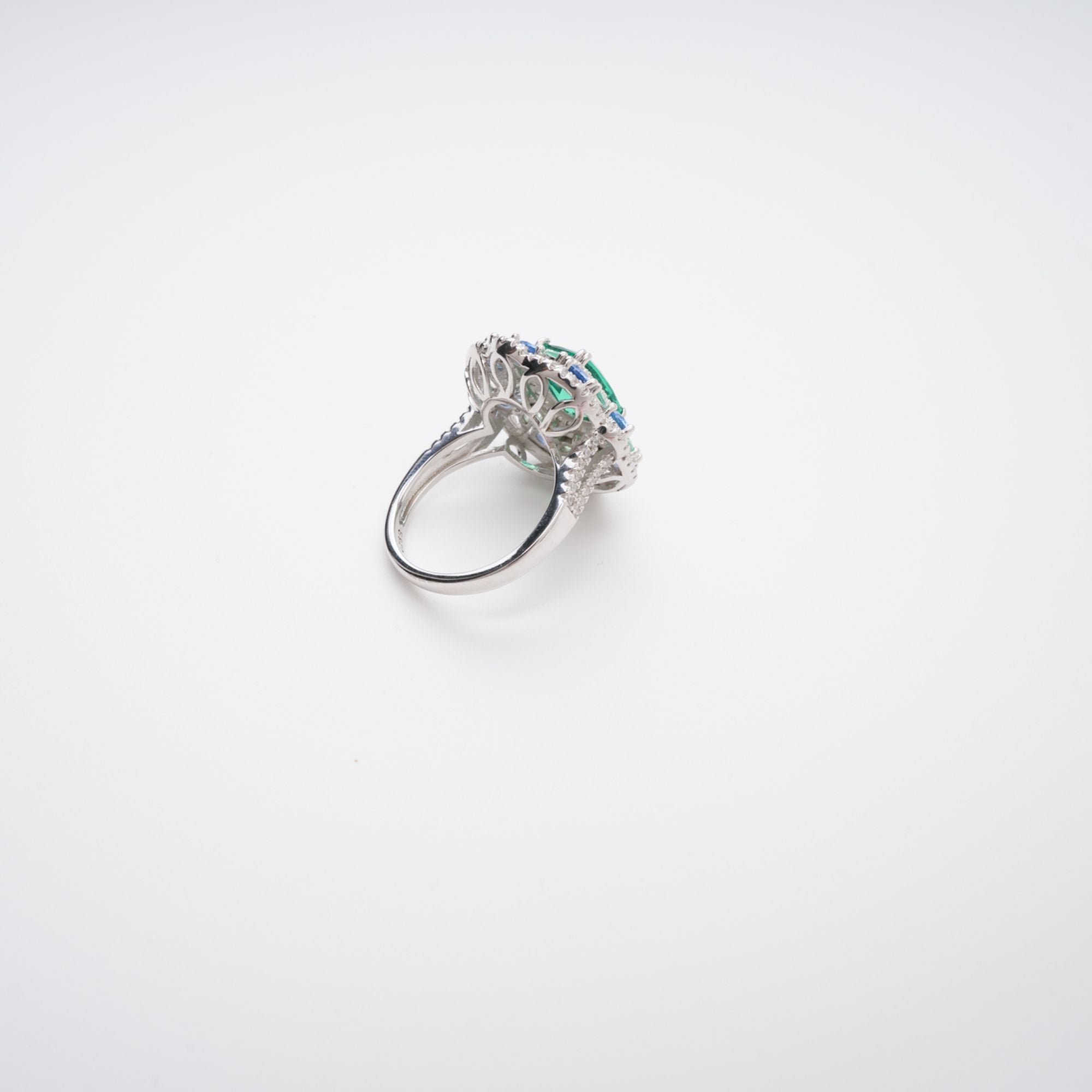 CLÉMENCE EMERALD CUT GREEN GEMSTONE SILVER RING