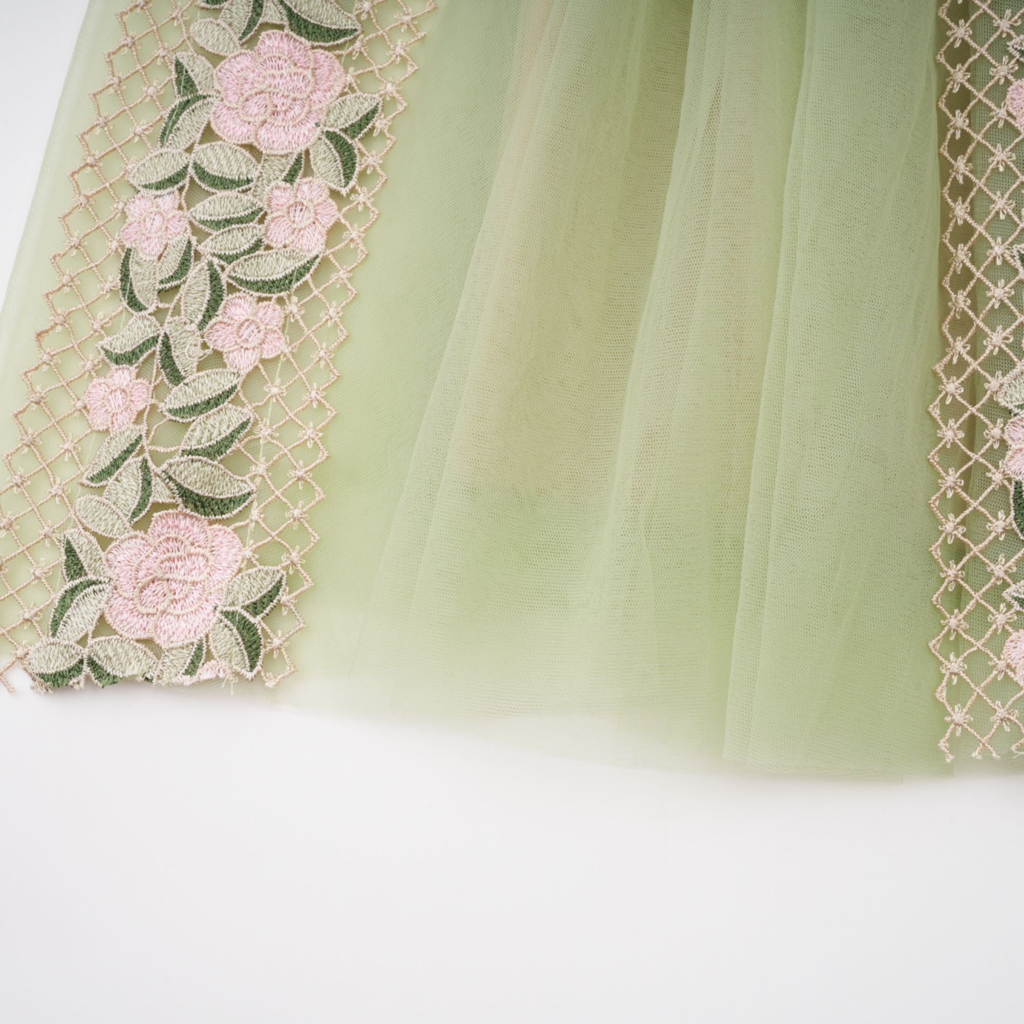 OCTAVIA FLORAL TULLE MIDI DRESS, GREEN