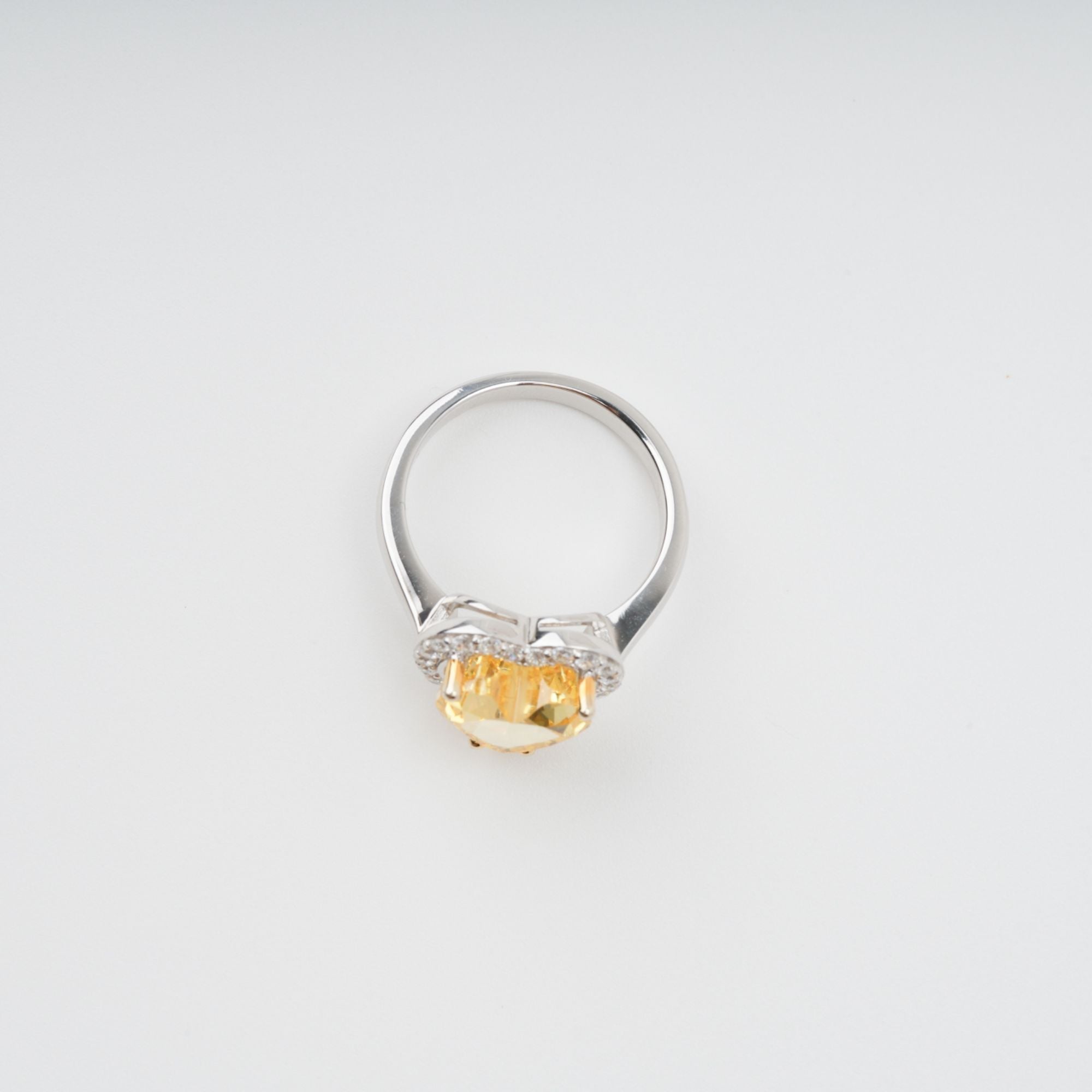 ÉPHÉMÈRE YELLOW HEART GEMSTONE STERLING SILVER RING