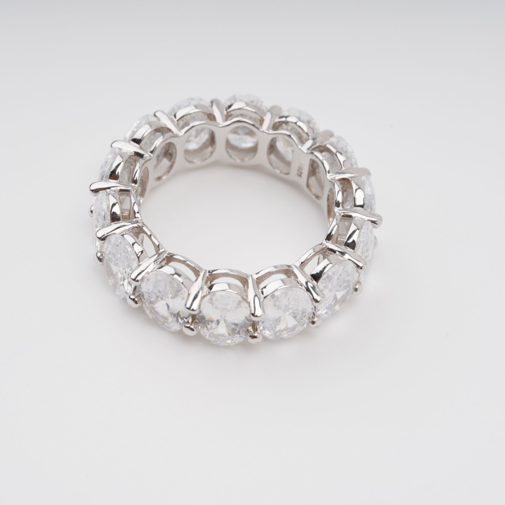 DRAPED OVAL GEMSTONE SILVER RING