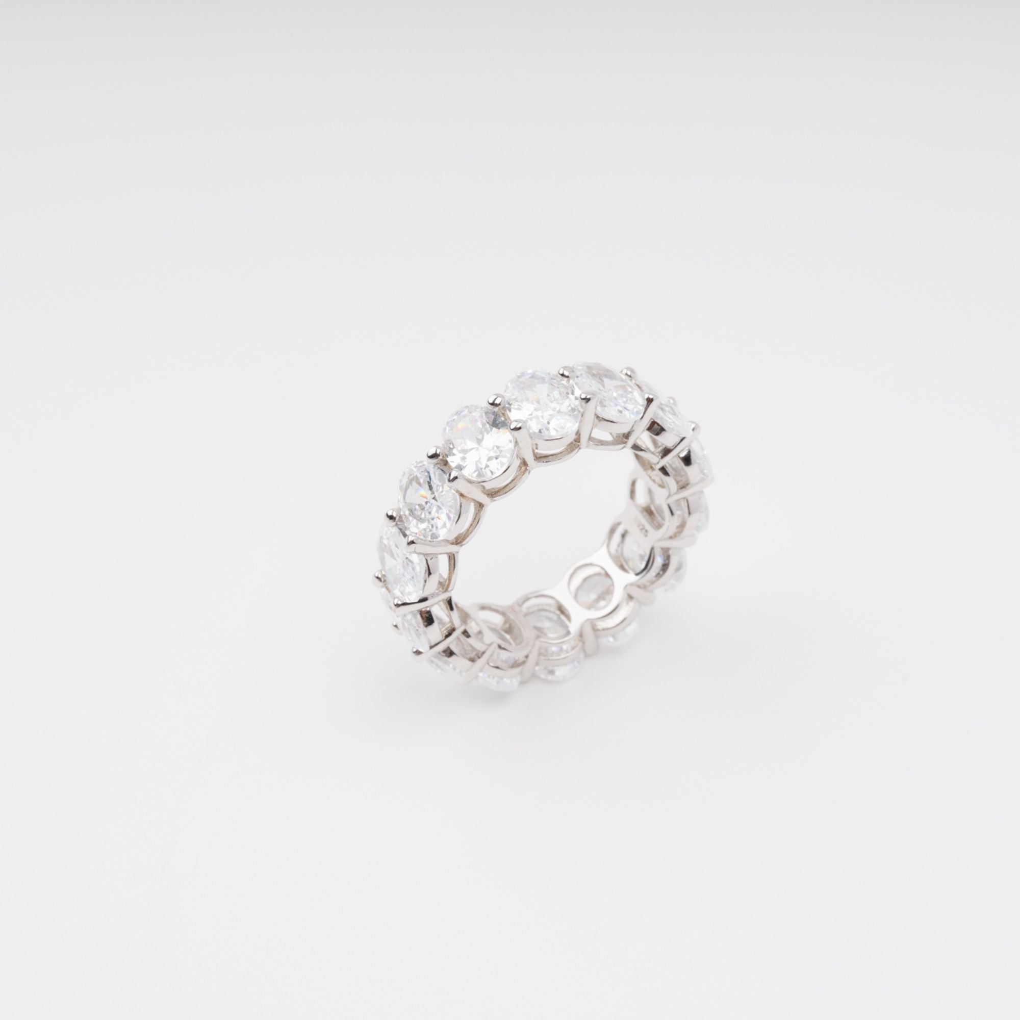 DRAPED OVAL GEMSTONE SILVER RING