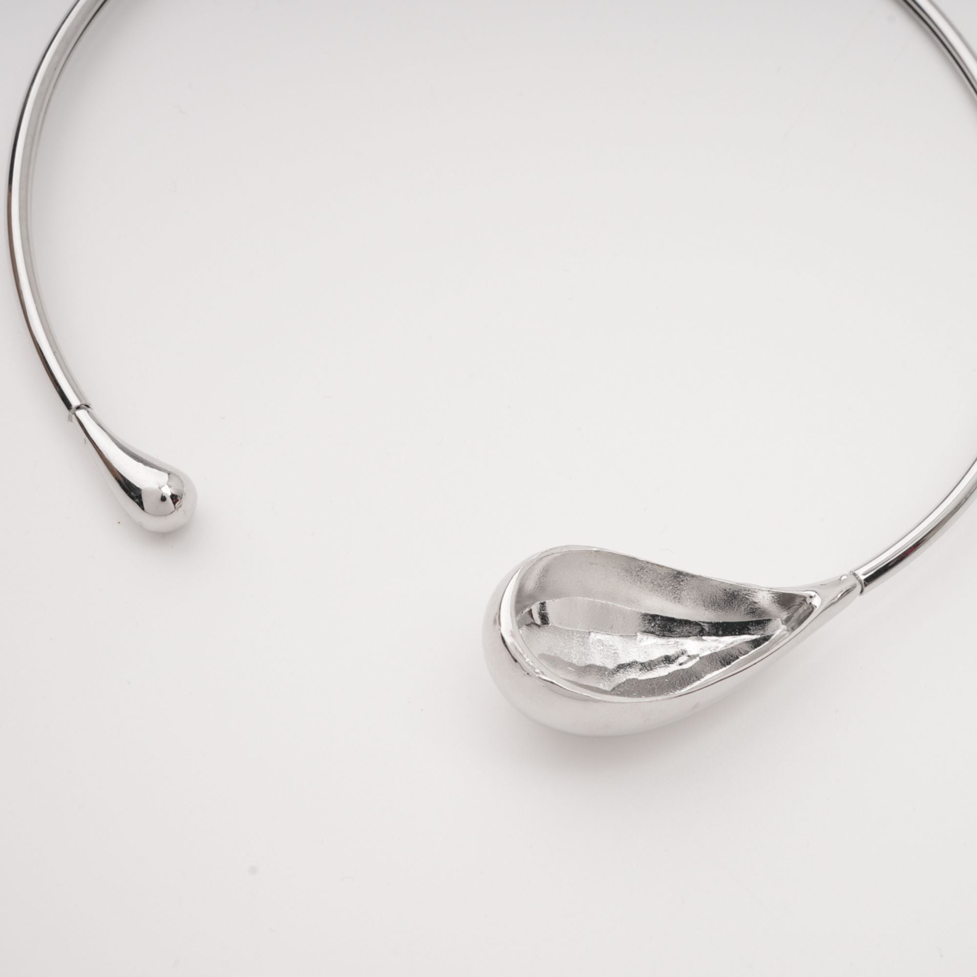 AXELLE WATERDROP NECKLACE, TEARDROP PENDANT FOR EVENTS