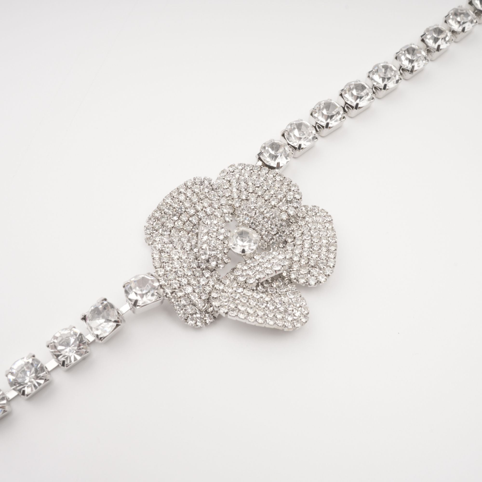 AIMÉE CRYSTAL FLOWER NECKLACE FOR EVENING
