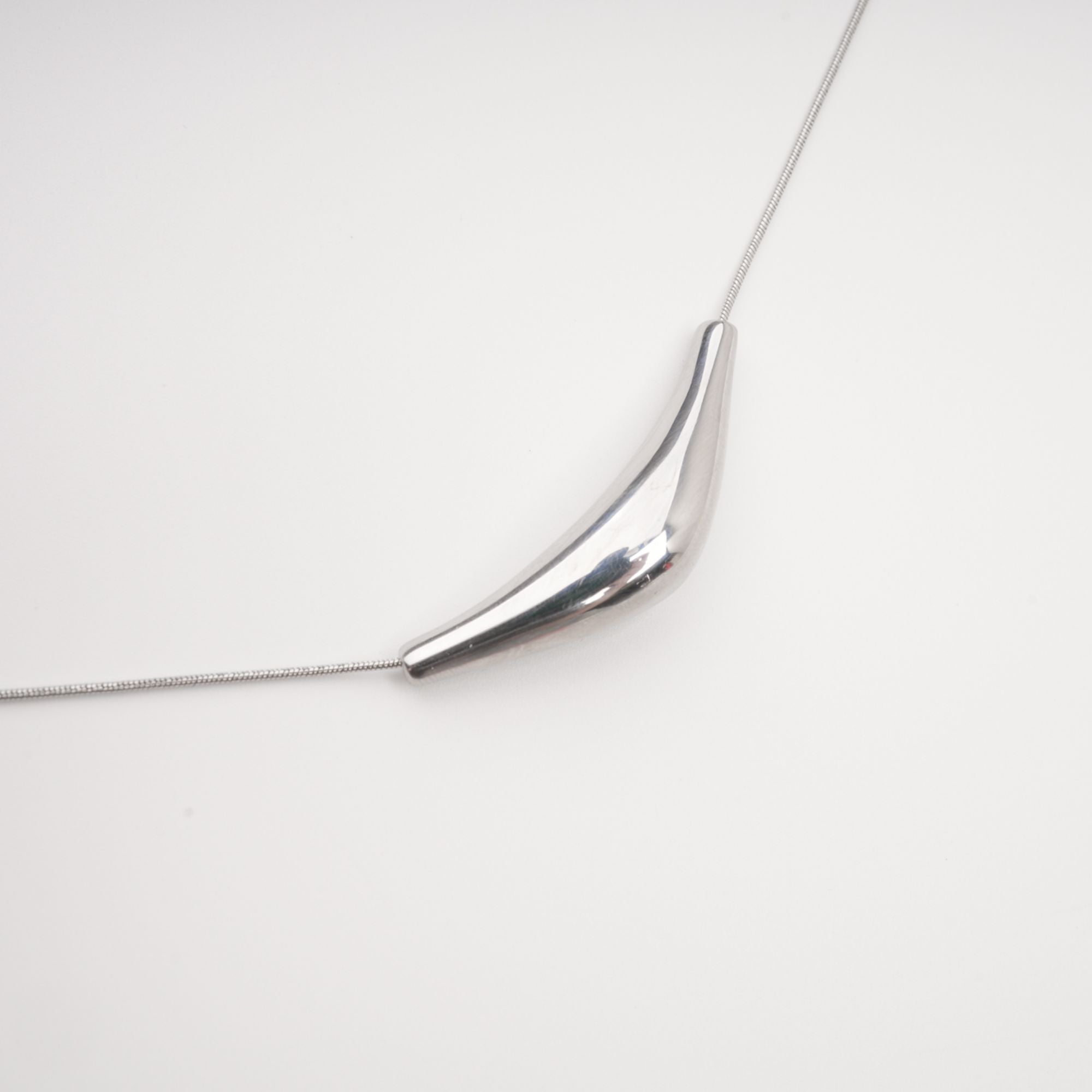 SILVER DROP NECKLACE, MINIMALIST EVERYDAY STYLE