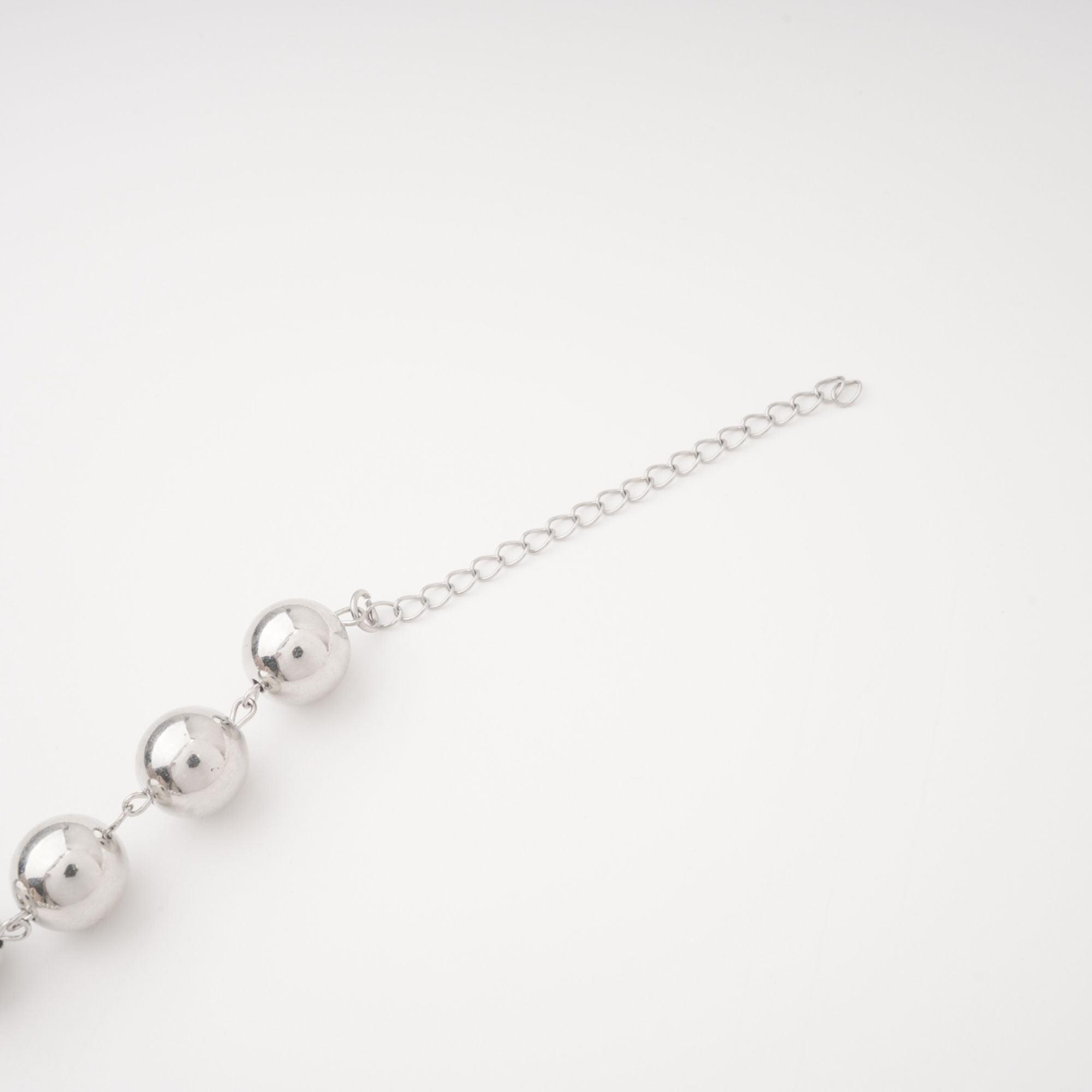 GISÈLE BEADED SPHERE NECKLACE FOR EVENING