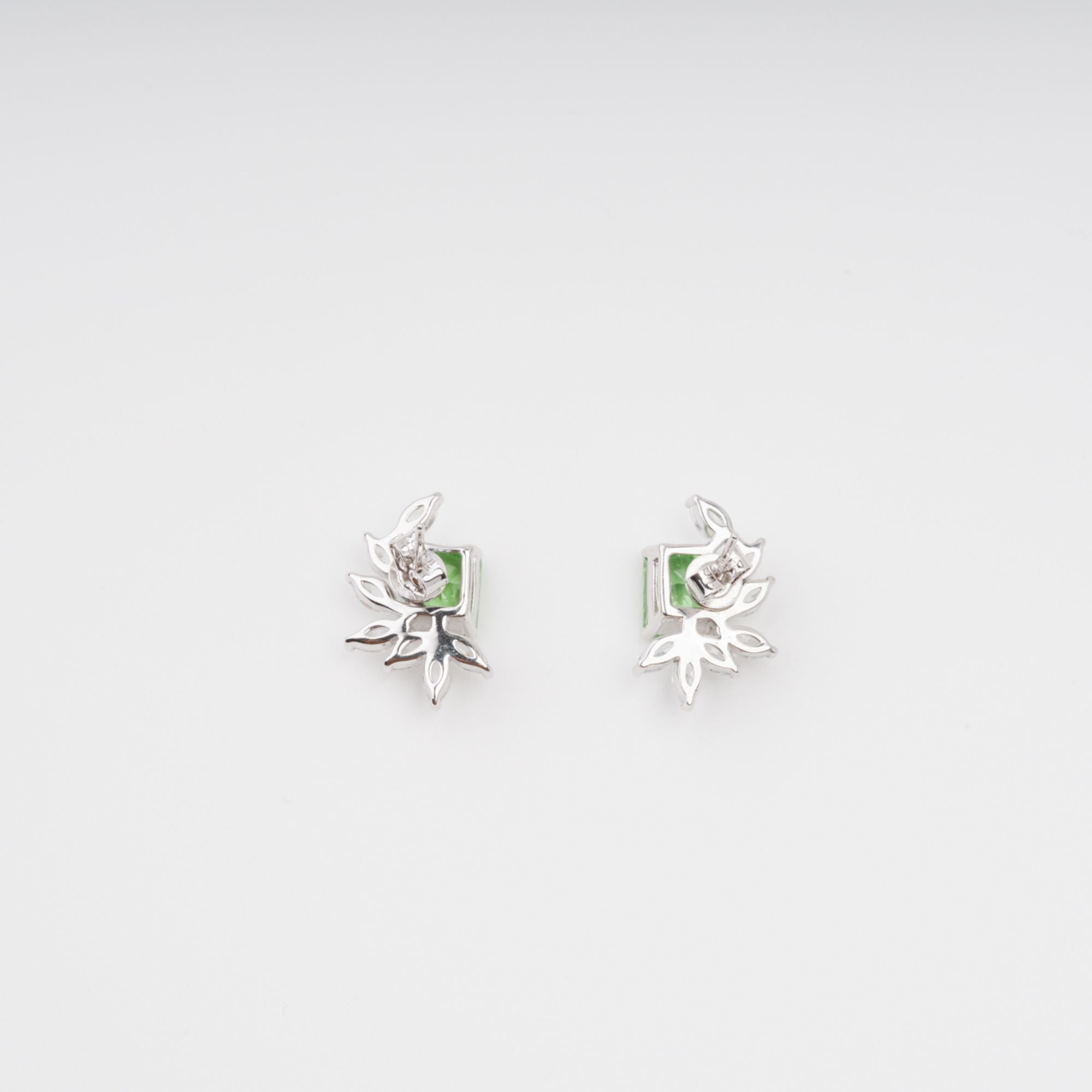 MERIS GREEN RECTANGULAR GEMSTONE SILVER DROP EARRINGS