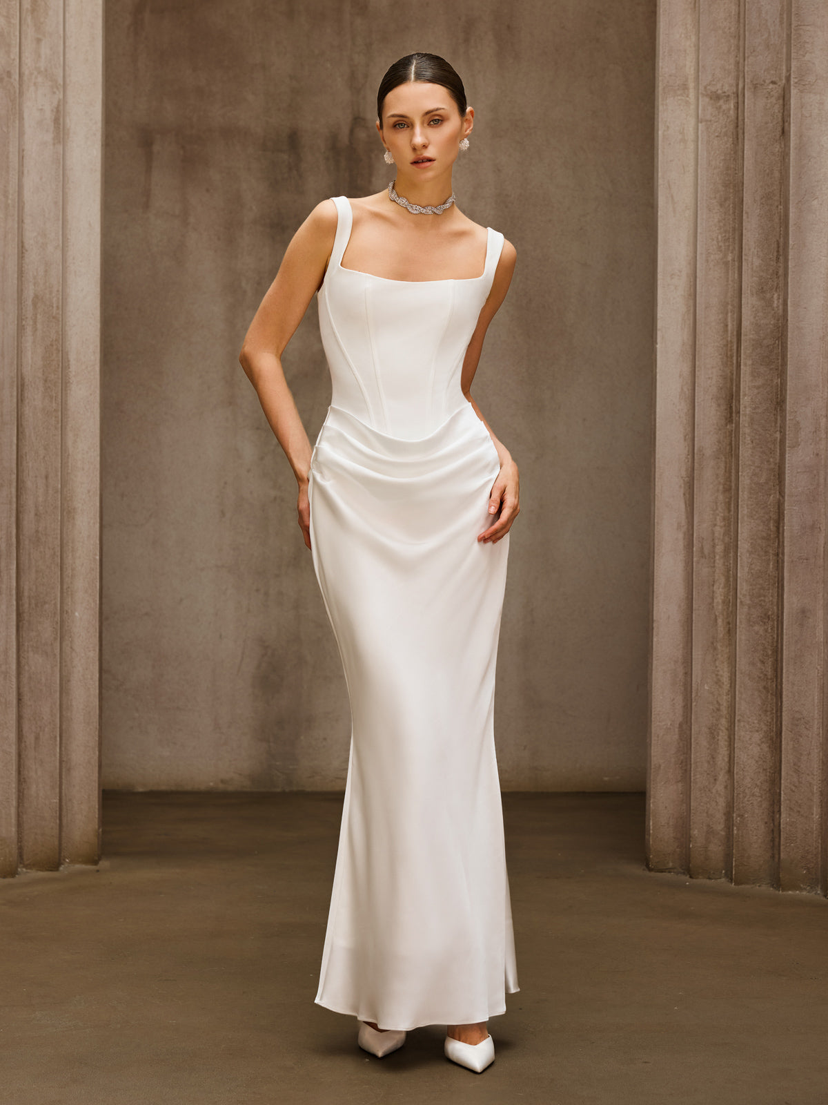 DUYEN SLEEVELESS CORSET WHITE MAXI DRESS