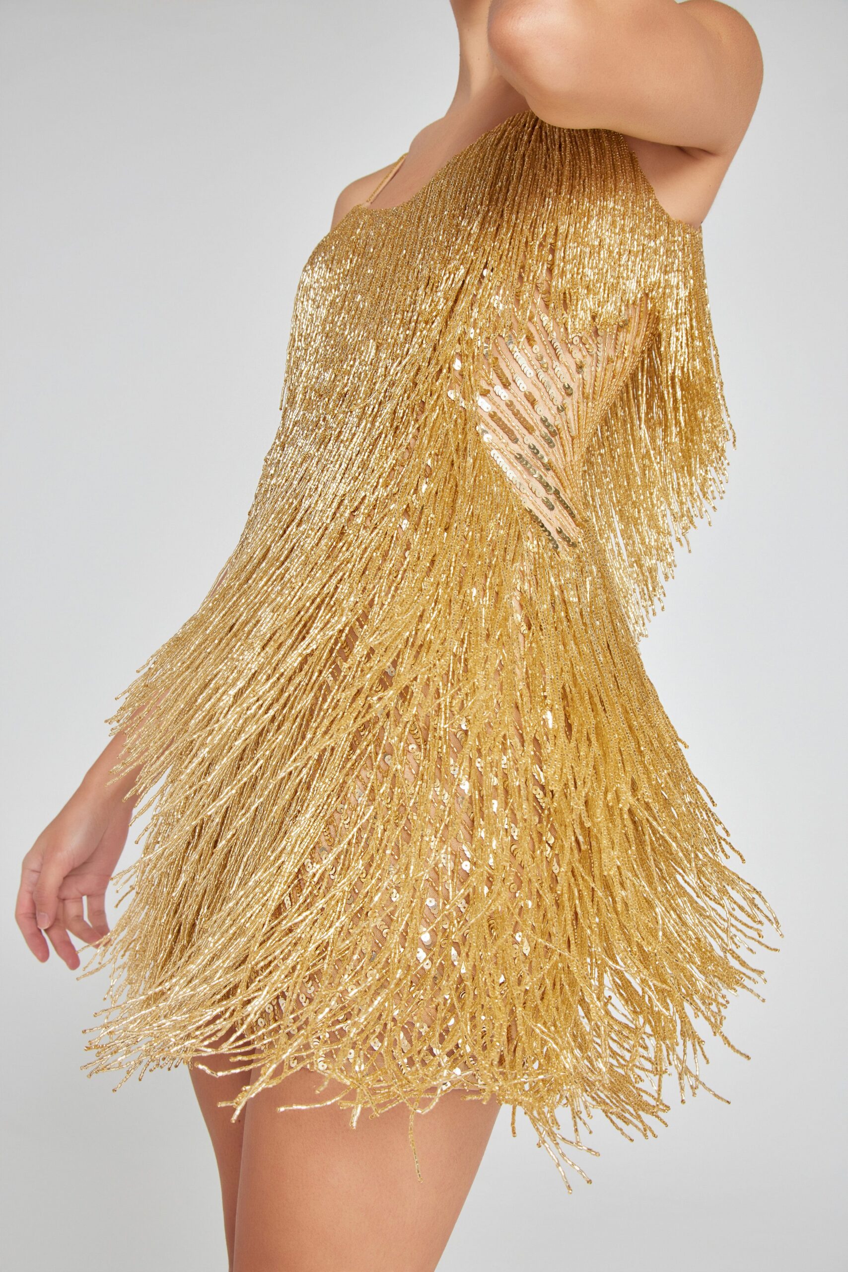GOLD TAMMY DRESS - ELEGANT PARTY SILHOUETTE