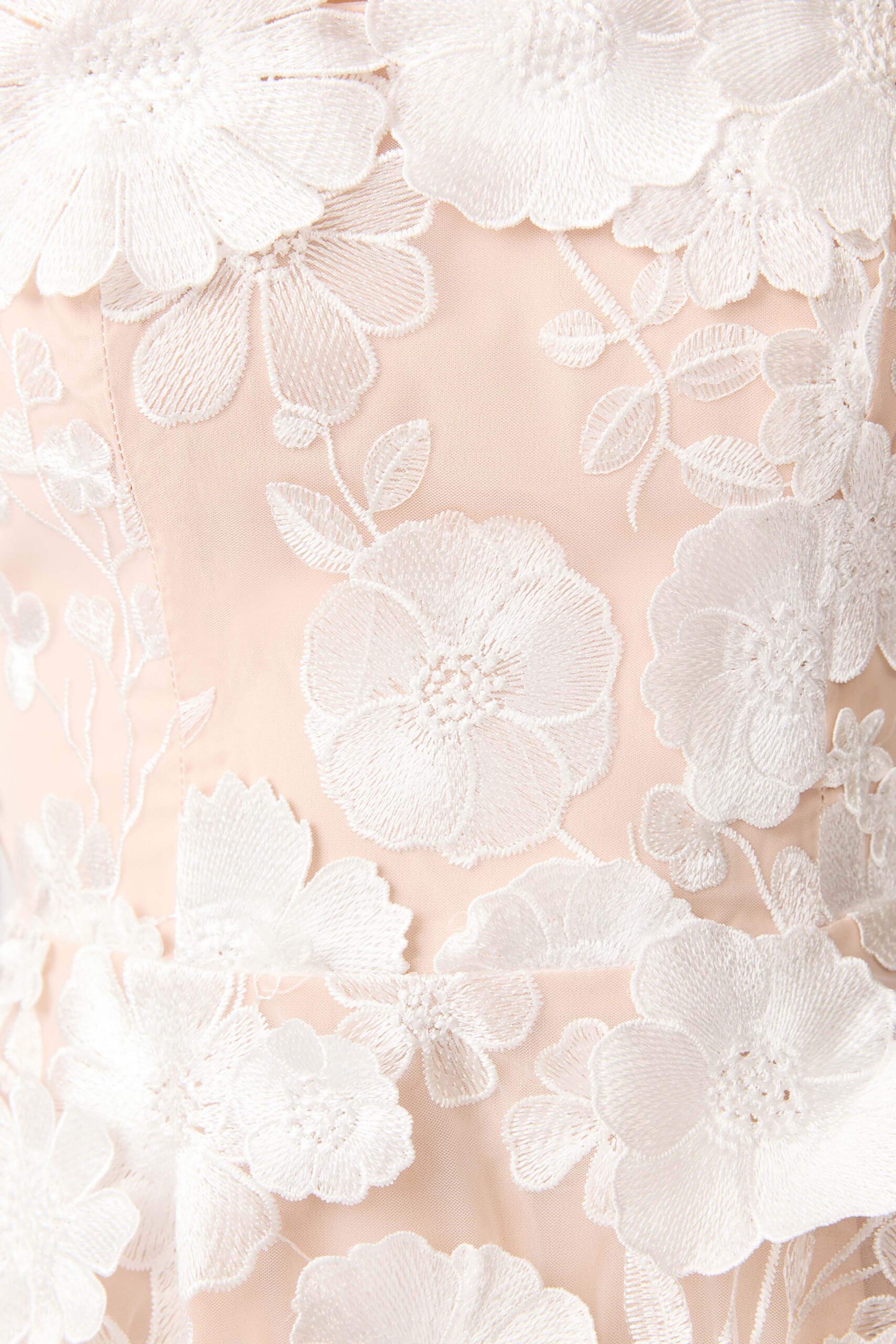 SELENE 3D FLOWER TIERED WHITE MAXI DRESS