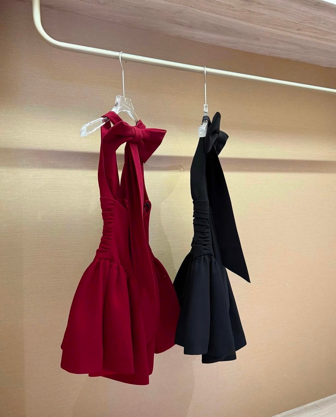 RIZZA HALTER MINI DRESS, SLEEK COCKTAIL PARTY LOOK