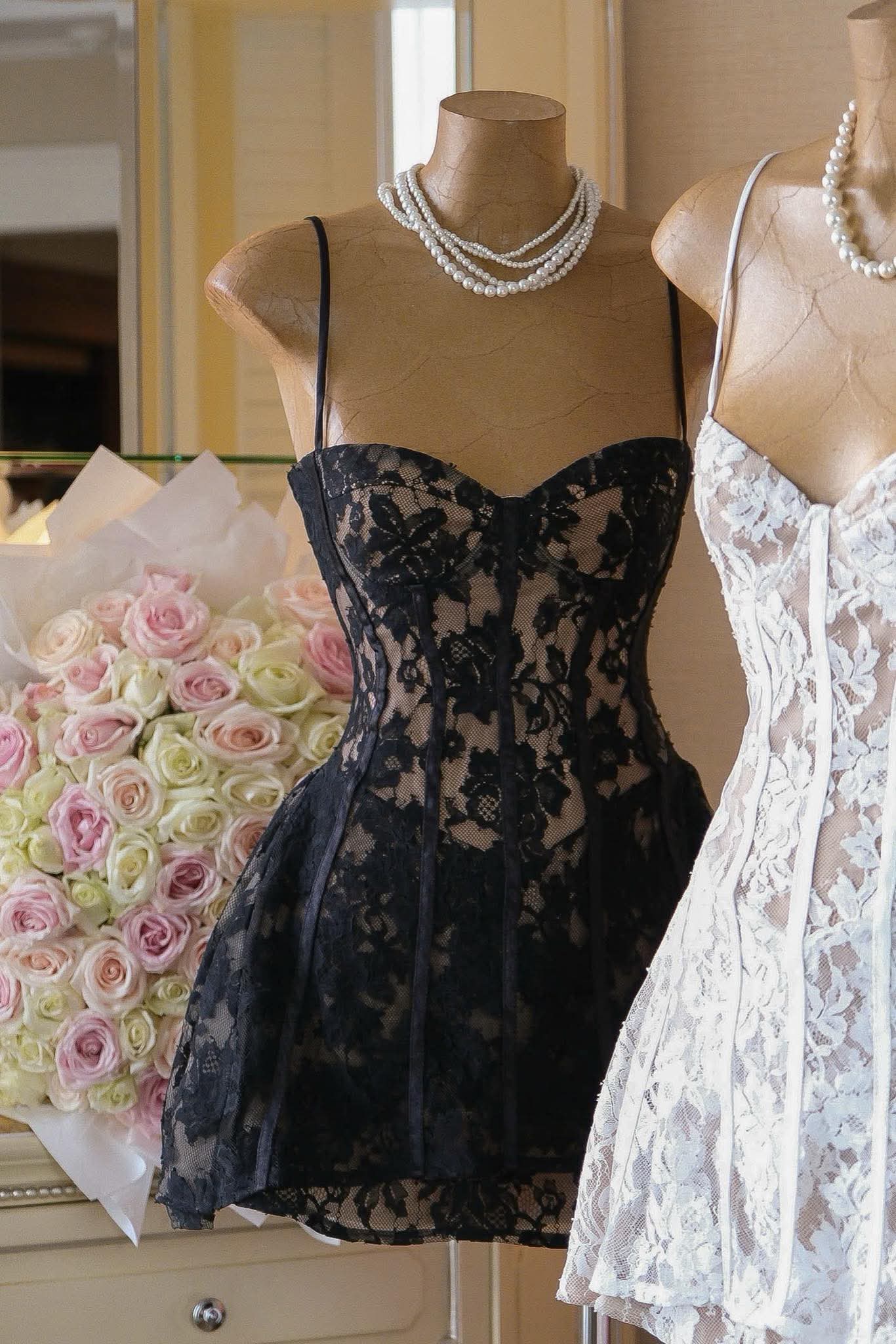 ALESSIA LACE MINI DRESS FOR COCKTAIL PARTY