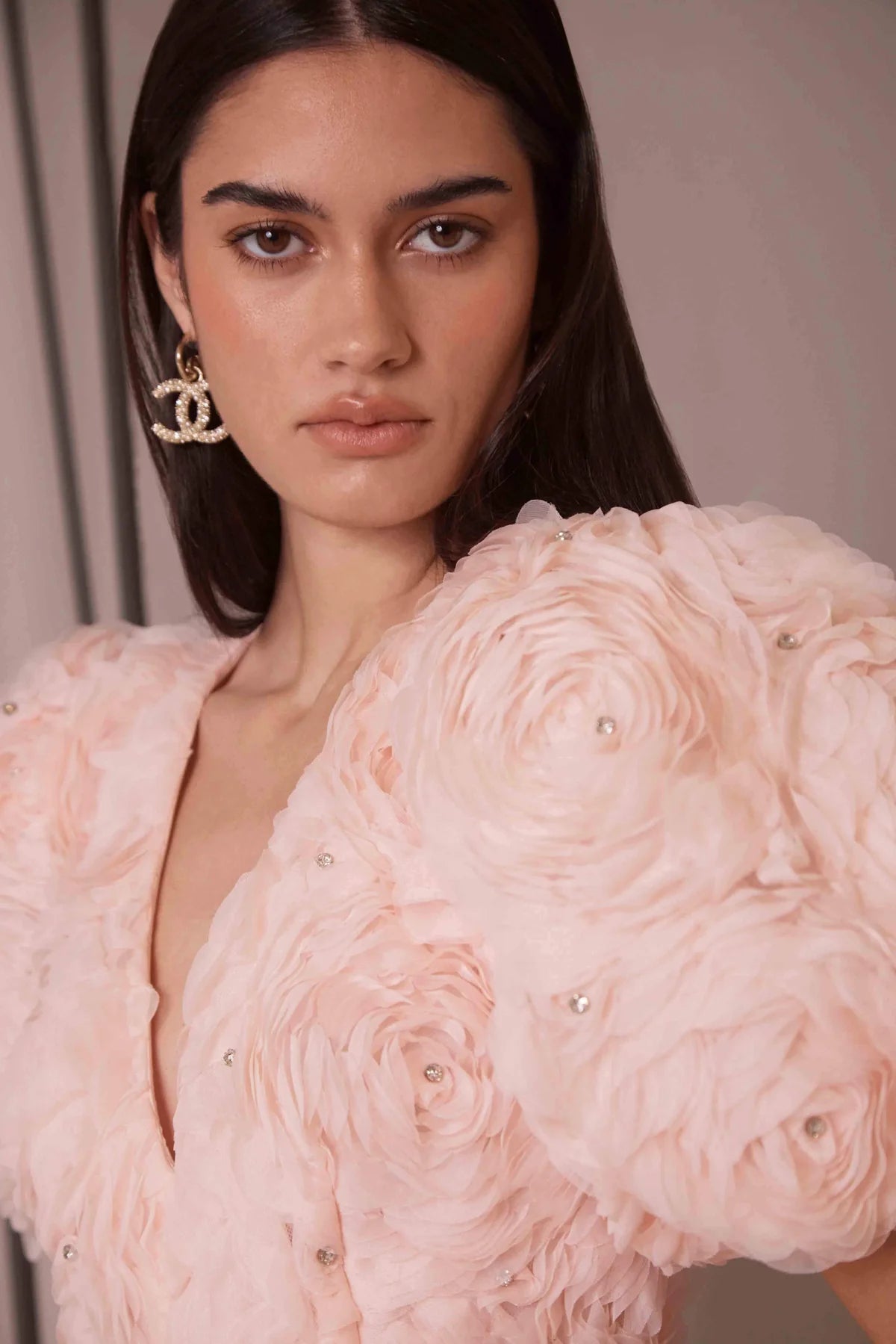 V-NECK PUFF SLEEVE FLOWER MINI DRESS IN BALLET PINK
