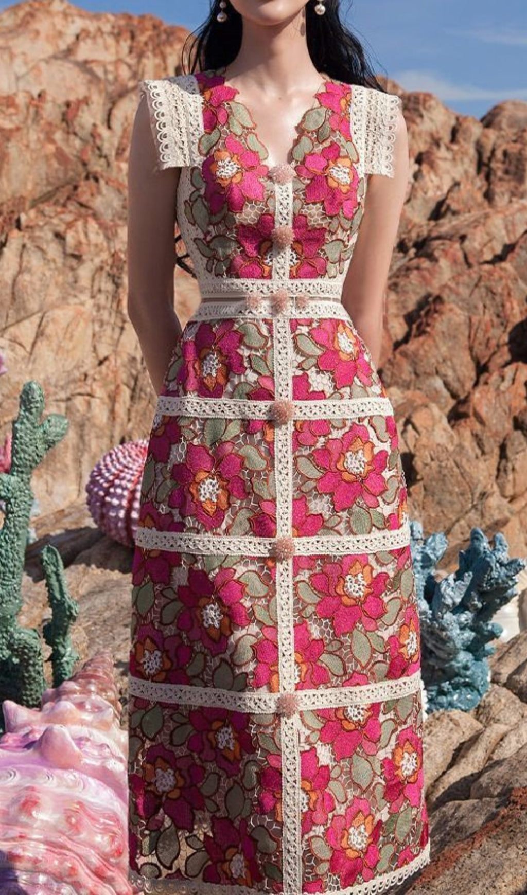 EMBROIDERY-FLOWER-BODYCON-MIDI-DRESS-IN-RED RED EMBROIDERED FLOWER MIDI DRESS FOR PARTY