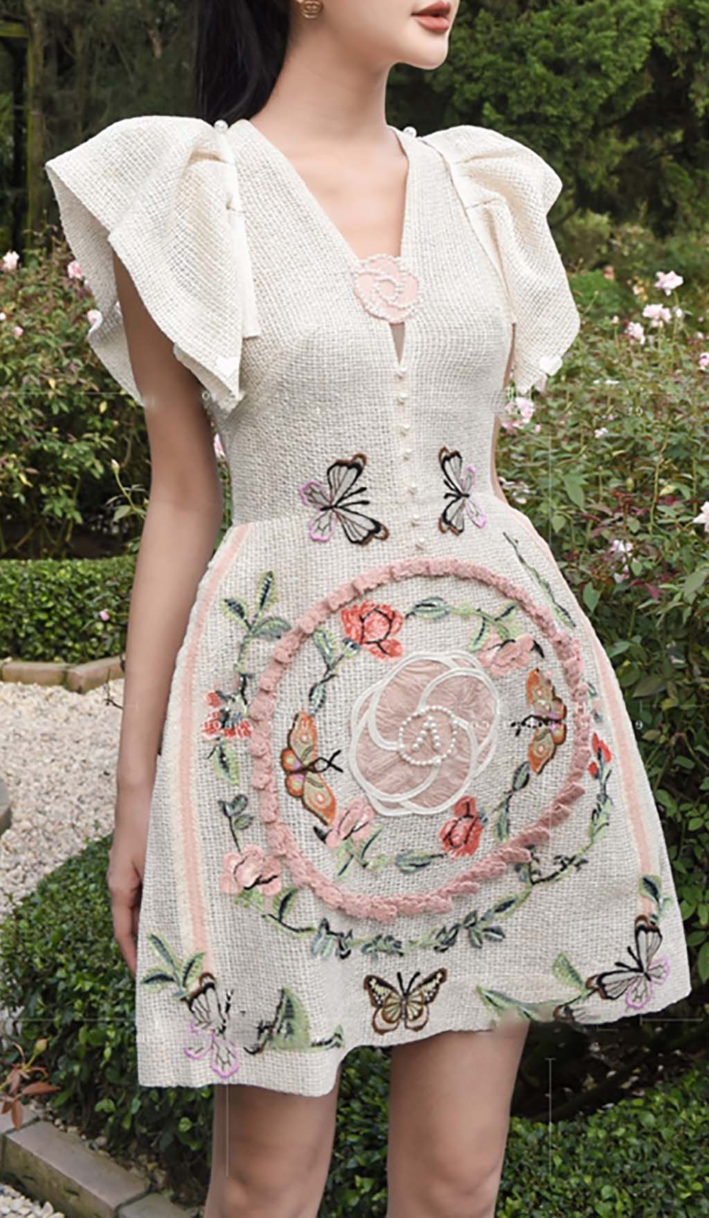 EMBROIDERED WHITE V-NECK MIDI DRESS
