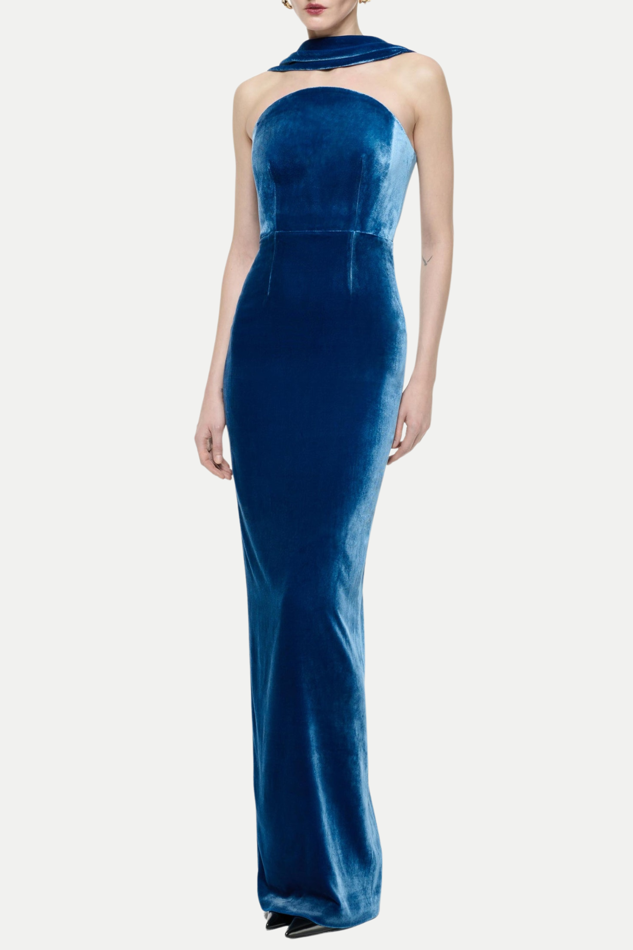 ELEGANT VELVET HALTER MAXI DRESS FOR EVENING